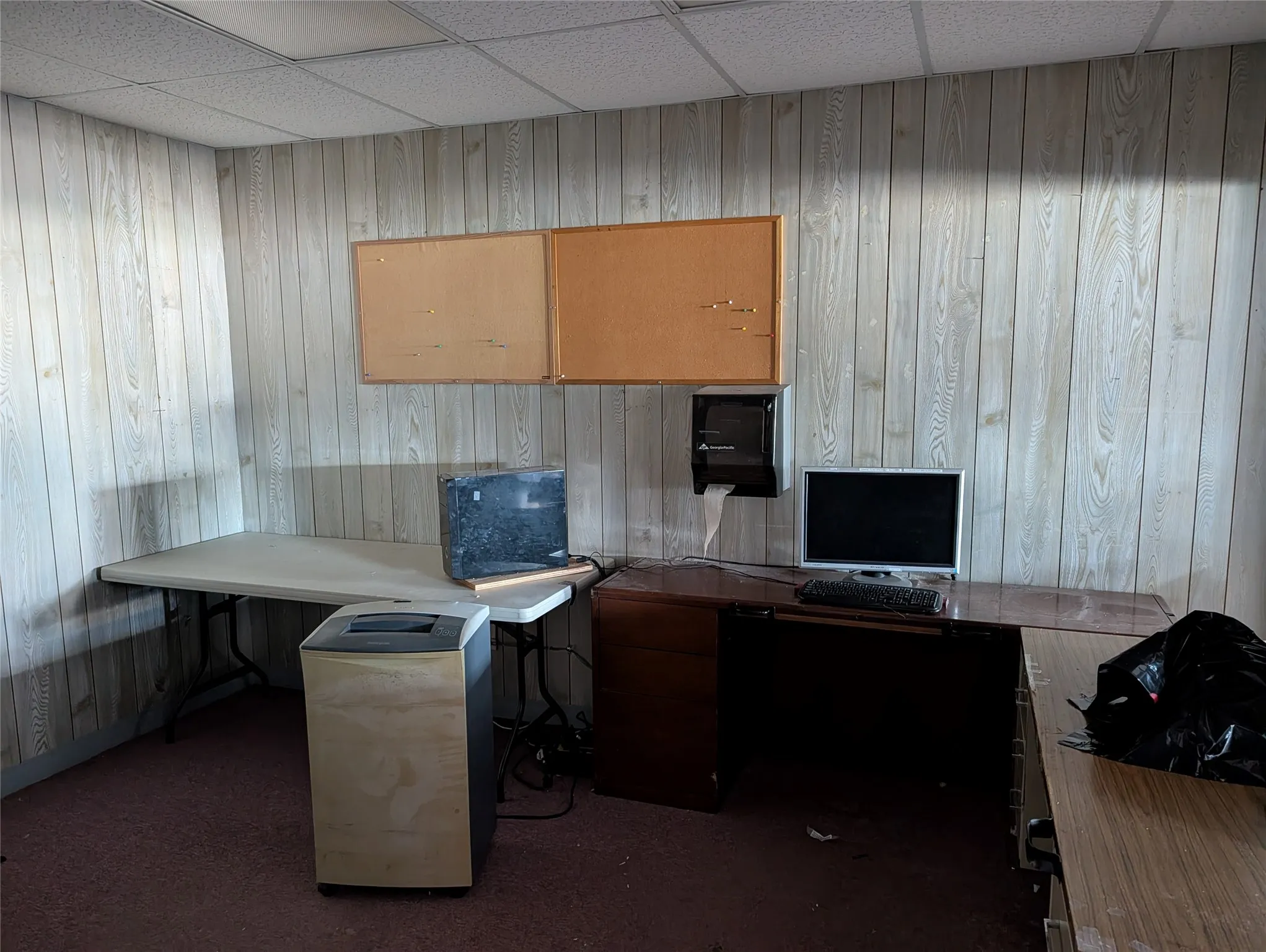 Retail For Sale in Henderson County , 735 W Main Street, Gun Barrel City, Texas 75156, 0, 0, Garage spaces, 0 Sqft, built in 1990, mls#21407403, Real Estate Agent in Gun Barrel City, Homes For Sale in Henderson county, Homes For Sale in Gun Barrel City, Realtor in Gun Barrel City Texas, Real Estate Brokerage Independent Realty Texas, Luminita Cordes Realtor