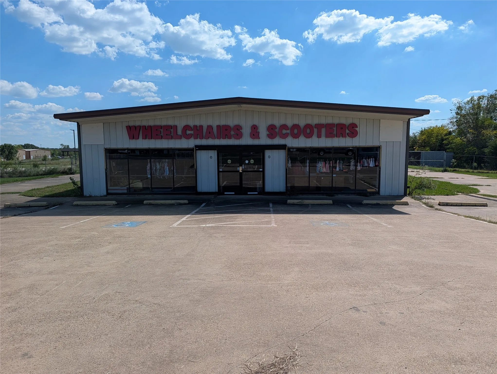 Retail For Sale in Henderson County , 735 W Main Street, Gun Barrel City, Texas 75156, 0, 0, Garage spaces, 0 Sqft, built in 1990, mls#21407403, Real Estate Agent in Gun Barrel City, Homes For Sale in Henderson county, Homes For Sale in Gun Barrel City, Realtor in Gun Barrel City Texas, Real Estate Brokerage Independent Realty Texas, Luminita Cordes Realtor