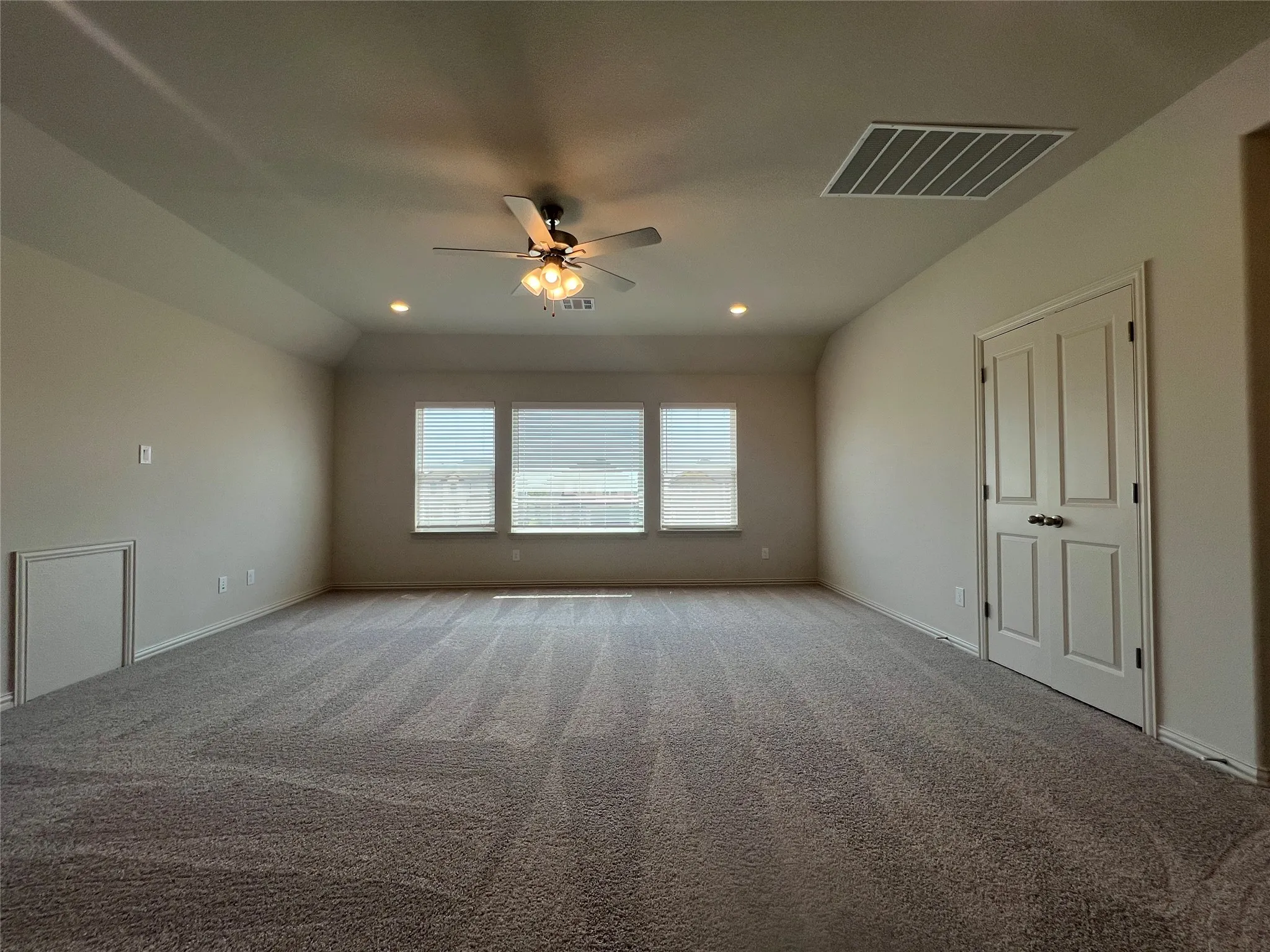 Single Family Residence For Rent in Denton County , 16108 Hidden Cove Drive, Celina, Texas 75009, 5 Bedroom, 4 Bathroom, 2 Garage spaces, 3,068 Sqft, built in 2026, mls#21407409, Real Estate Agent in Celina, Homes For Rent in Denton county, Homes For Rent in Celina, Realtor in Celina Texas, Real Estate Brokerage Independent Realty Texas, Luminita Cordes Realtor