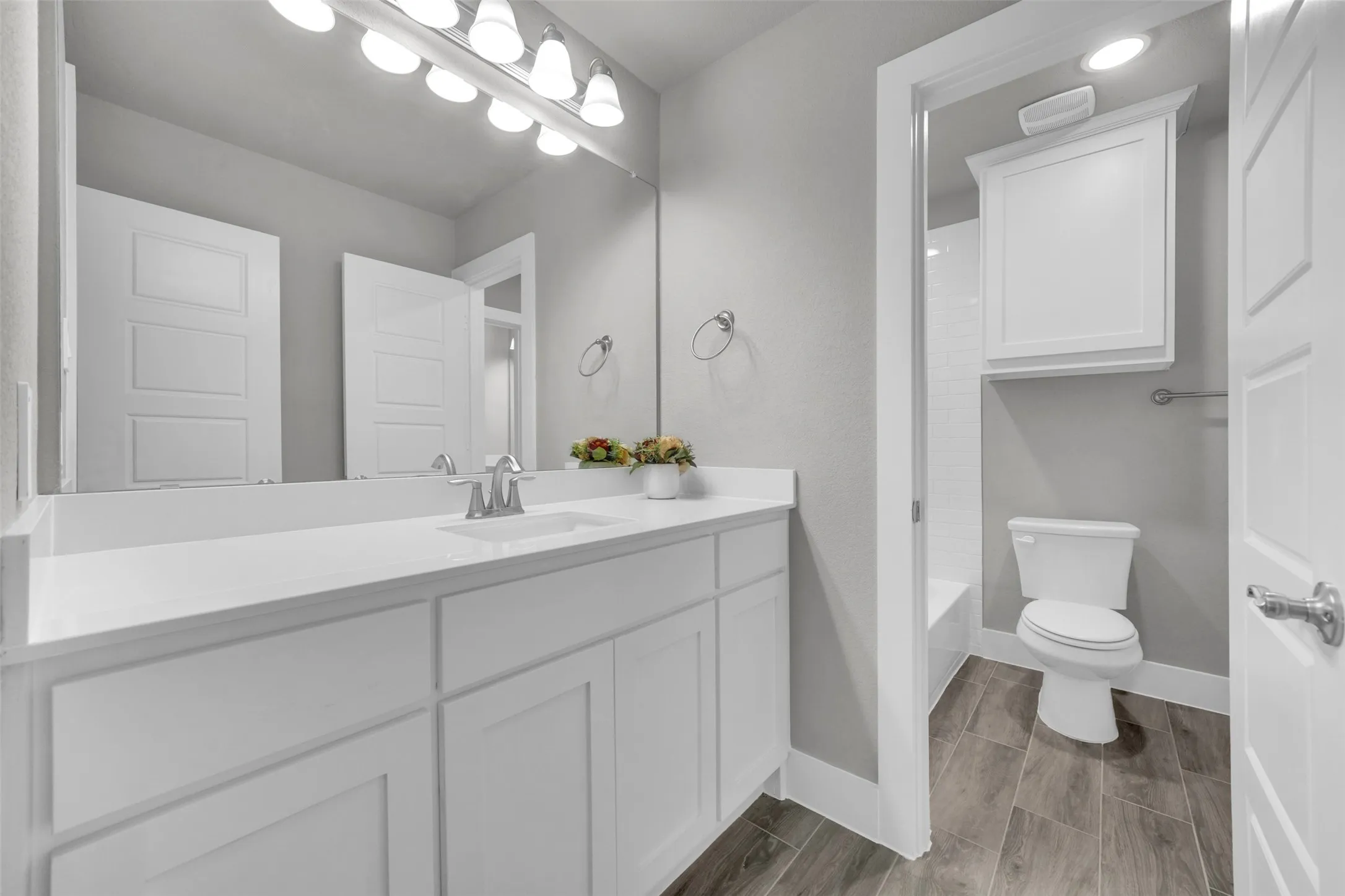 Single Family Residence For Sale in Collin County , 1326 Azure Pearl Trail, Wylie, Texas 75098, 4 Bedroom, 4 Bathroom, 2 Garage spaces, 3,616 Sqft, built in 2022, mls#21407408, Real Estate Agent in Wylie, Homes For Sale in Collin county, Homes For Sale in Wylie, Realtor in Wylie Texas, Real Estate Brokerage Independent Realty Texas, Luminita Cordes Realtor