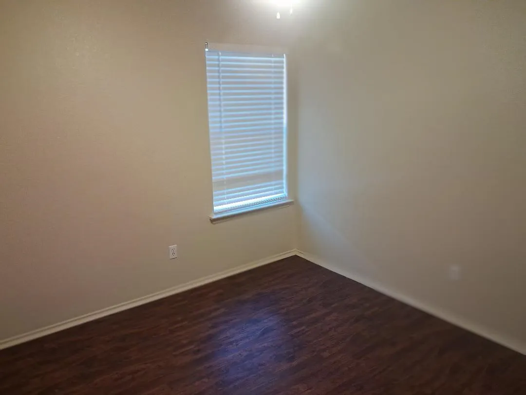 Single Family Residence For Rent in Tarrant County , 7310 Fossil Lake Drive, Arlington, Texas 76002, 3 Bedroom, 2 Bathroom, 2 Garage spaces, 1,465 Sqft, built in 2003, mls#21406081, Real Estate Agent in Arlington, Homes For Rent in Tarrant county, Homes For Rent in Arlington, Realtor in Arlington Texas, Real Estate Brokerage Independent Realty Texas, Luminita Cordes Realtor