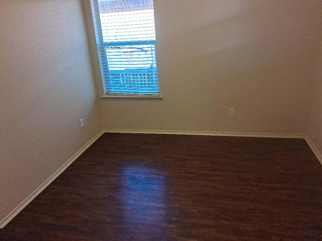 Single Family Residence For Rent in Tarrant County , 7310 Fossil Lake Drive, Arlington, Texas 76002, 3 Bedroom, 2 Bathroom, 2 Garage spaces, 1,465 Sqft, built in 2003, mls#21406081, Real Estate Agent in Arlington, Homes For Rent in Tarrant county, Homes For Rent in Arlington, Realtor in Arlington Texas, Real Estate Brokerage Independent Realty Texas, Luminita Cordes Realtor