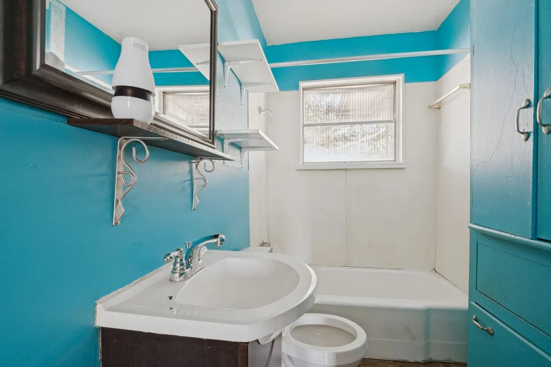 Single Family Residence For Sale in Dallas County , 7642 Woodspan Drive, Dallas, Texas 75232, 3 Bedroom, 1 Bathroom, Garage spaces, 1,041 Sqft, built in 1958, mls#21407364, Real Estate Agent in Dallas, Homes For Sale in Dallas county, Homes For Sale in Dallas, Realtor in Dallas Texas, Real Estate Brokerage Independent Realty Texas, Luminita Cordes Realtor