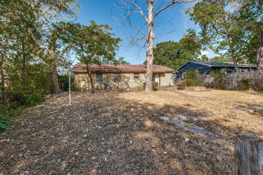 Single Family Residence For Sale in Dallas County , 7642 Woodspan Drive, Dallas, Texas 75232, 3 Bedroom, 1 Bathroom, Garage spaces, 1,041 Sqft, built in 1958, mls#21407364, Real Estate Agent in Dallas, Homes For Sale in Dallas county, Homes For Sale in Dallas, Realtor in Dallas Texas, Real Estate Brokerage Independent Realty Texas, Luminita Cordes Realtor