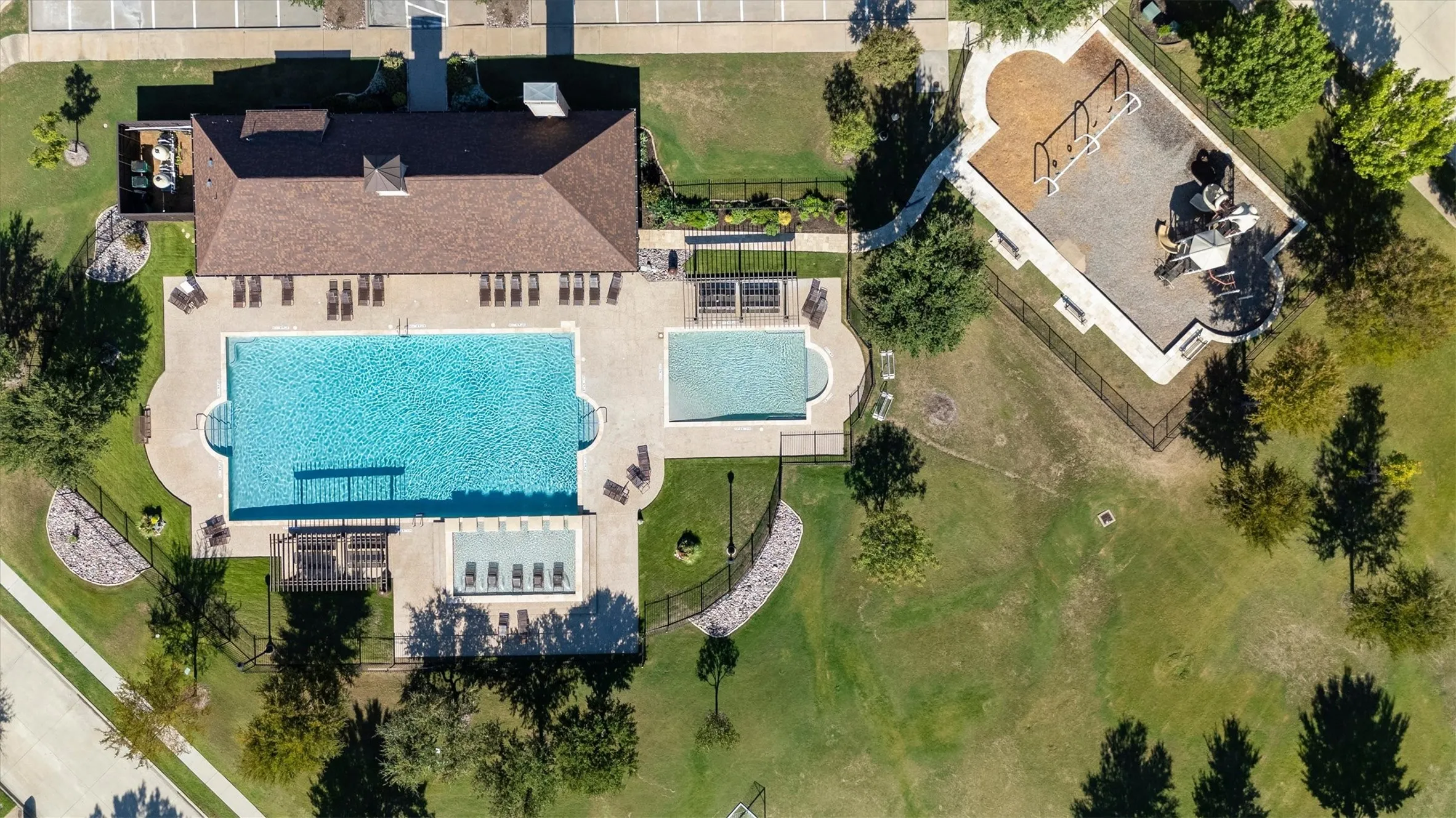 Single Family Residence For Sale in Denton County , 1663 San Andres Drive, Frisco, Texas 75033, 4 Bedroom, 4 Bathroom, 3 Garage spaces, 4,757 Sqft, built in 2003, mls#21404690, Real Estate Agent in Frisco, Homes For Sale in Denton county, Homes For Sale in Frisco, Realtor in Frisco Texas, Real Estate Brokerage Independent Realty Texas, Luminita Cordes Realtor