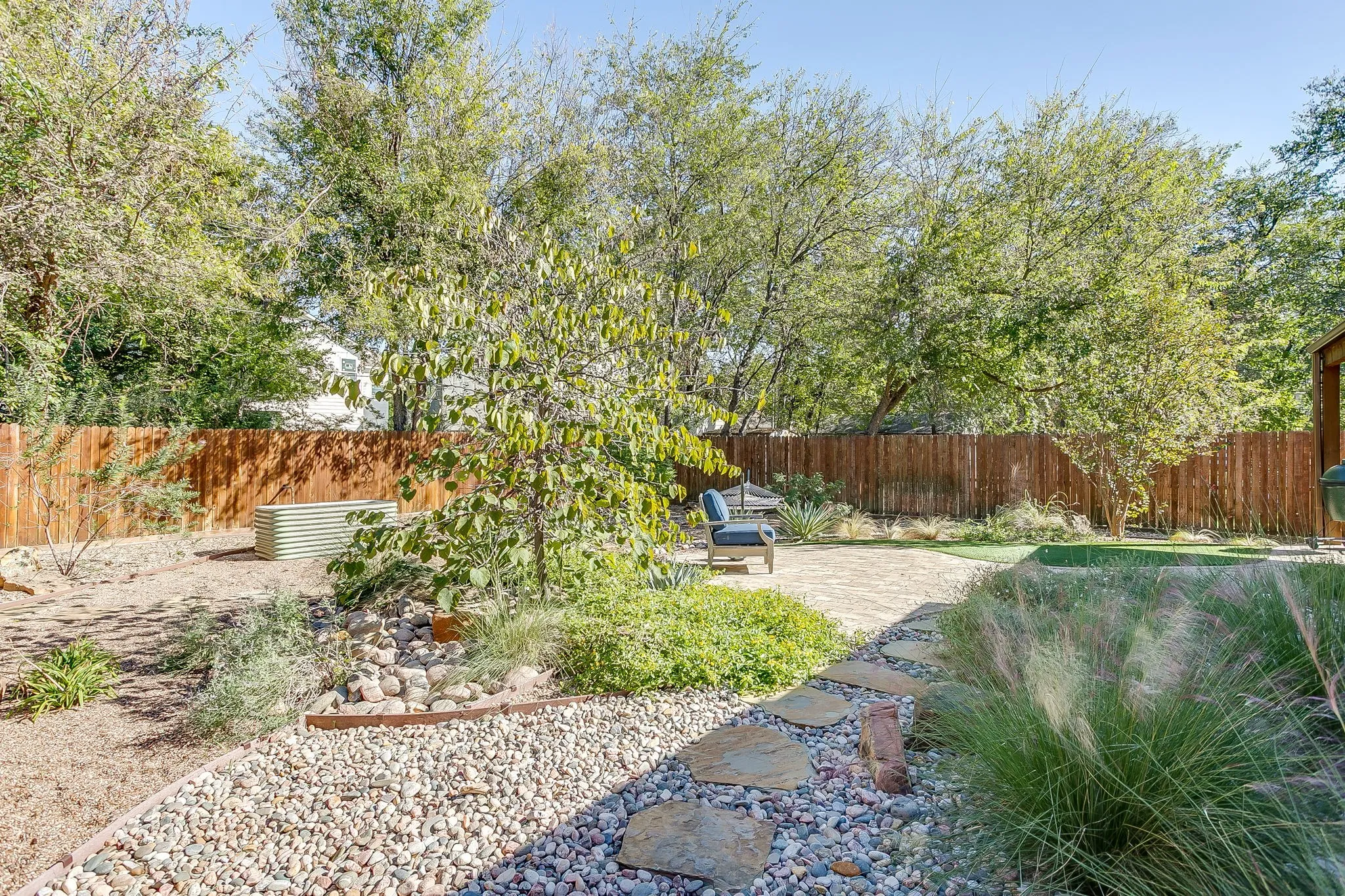 Single Family Residence For Sale in Tarrant County , 2417 Ryan Avenue, Fort Worth, Texas 76110, 3 Bedroom, 3 Bathroom, 2 Garage spaces, 2,362 Sqft, built in 2015, mls#21402893, Real Estate Agent in Fort Worth, Homes For Sale in Tarrant county, Homes For Sale in Fort Worth, Realtor in Fort Worth Texas, Real Estate Brokerage Independent Realty Texas, Luminita Cordes Realtor