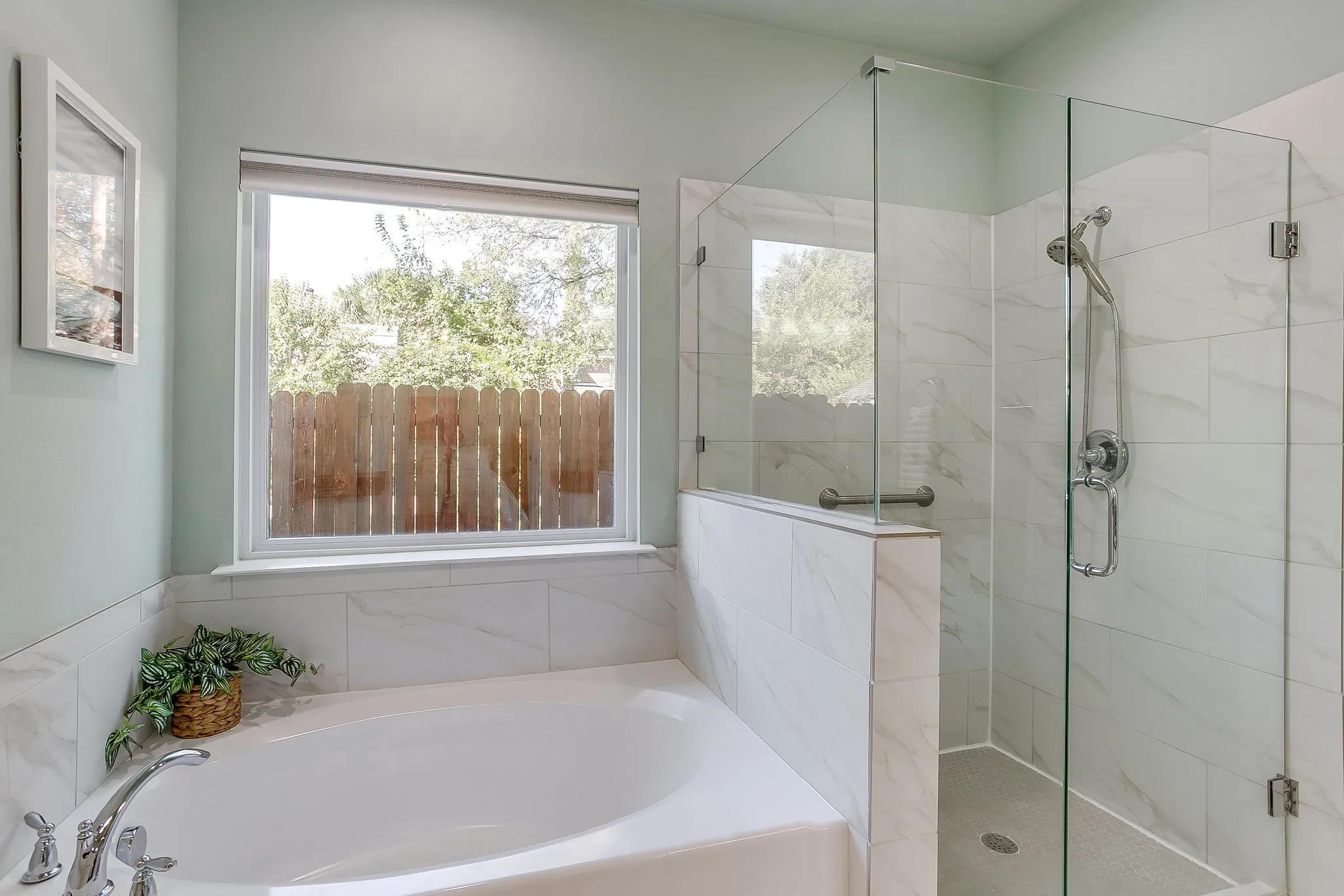 Single Family Residence For Sale in Tarrant County , 2417 Ryan Avenue, Fort Worth, Texas 76110, 3 Bedroom, 3 Bathroom, 2 Garage spaces, 2,362 Sqft, built in 2015, mls#21402893, Real Estate Agent in Fort Worth, Homes For Sale in Tarrant county, Homes For Sale in Fort Worth, Realtor in Fort Worth Texas, Real Estate Brokerage Independent Realty Texas, Luminita Cordes Realtor