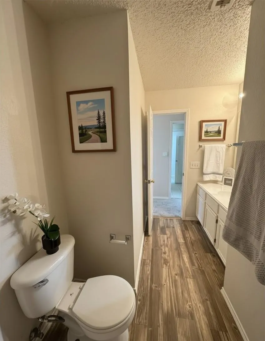 Single Family Residence For Rent in Denton County , 2405 Kariba Lane, Denton, Texas 76210, 4 Bedroom, 2 Bathroom, 2 Garage spaces, 1,866 Sqft, built in 1999, mls#21407426, Real Estate Agent in Denton, Homes For Rent in Denton county, Homes For Rent in Denton, Realtor in Denton Texas, Real Estate Brokerage Independent Realty Texas, Luminita Cordes Realtor