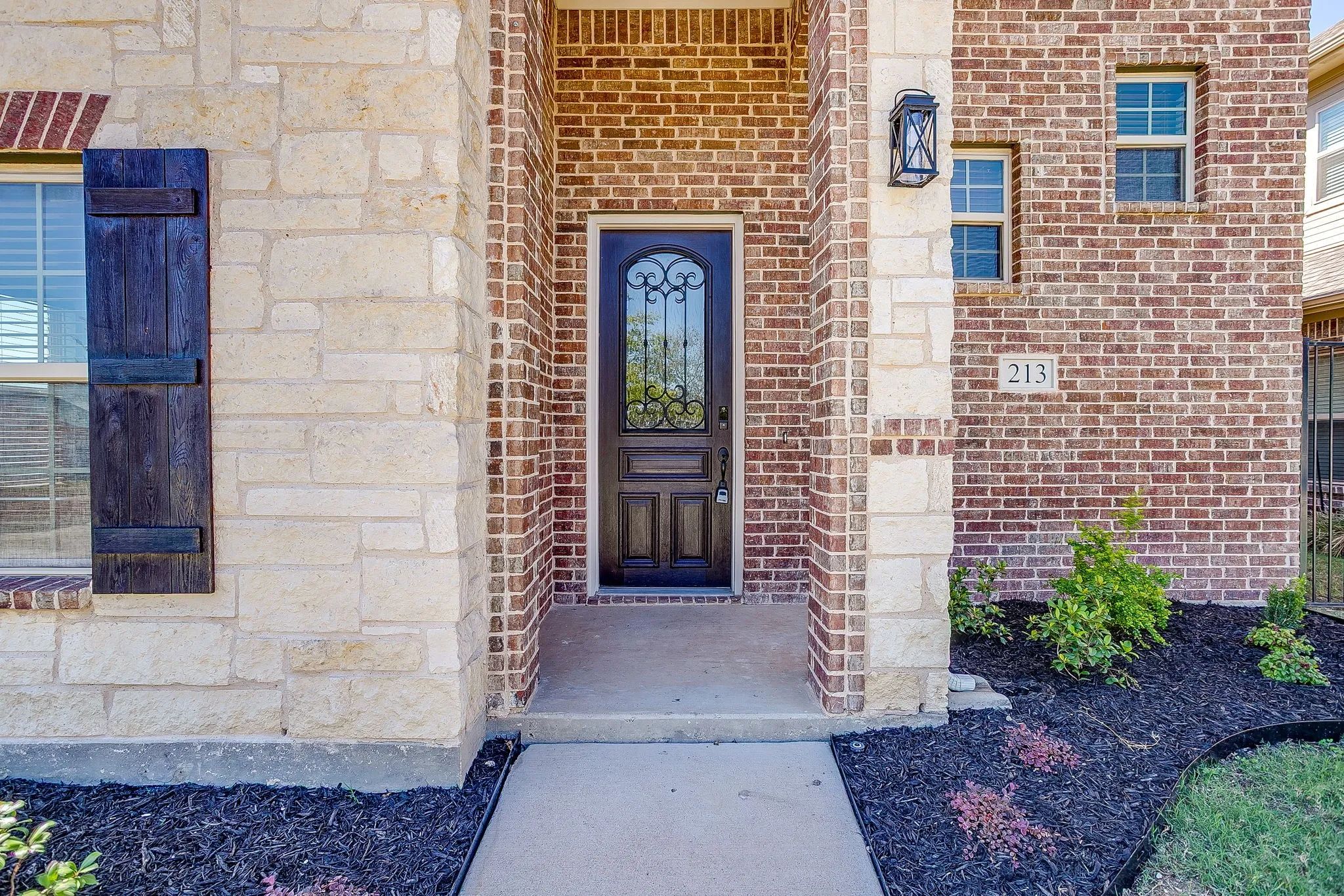 Single Family Residence For Rent in Parker County , 213 Park Villa Lane, Aledo, Texas 76008, 3 Bedroom, 3 Bathroom, 2 Garage spaces, 2,812 Sqft, built in 2016, mls#21407427, Real Estate Agent in Aledo, Homes For Rent in Parker county, Homes For Rent in Aledo, Realtor in Aledo Texas, Real Estate Brokerage Independent Realty Texas, Luminita Cordes Realtor