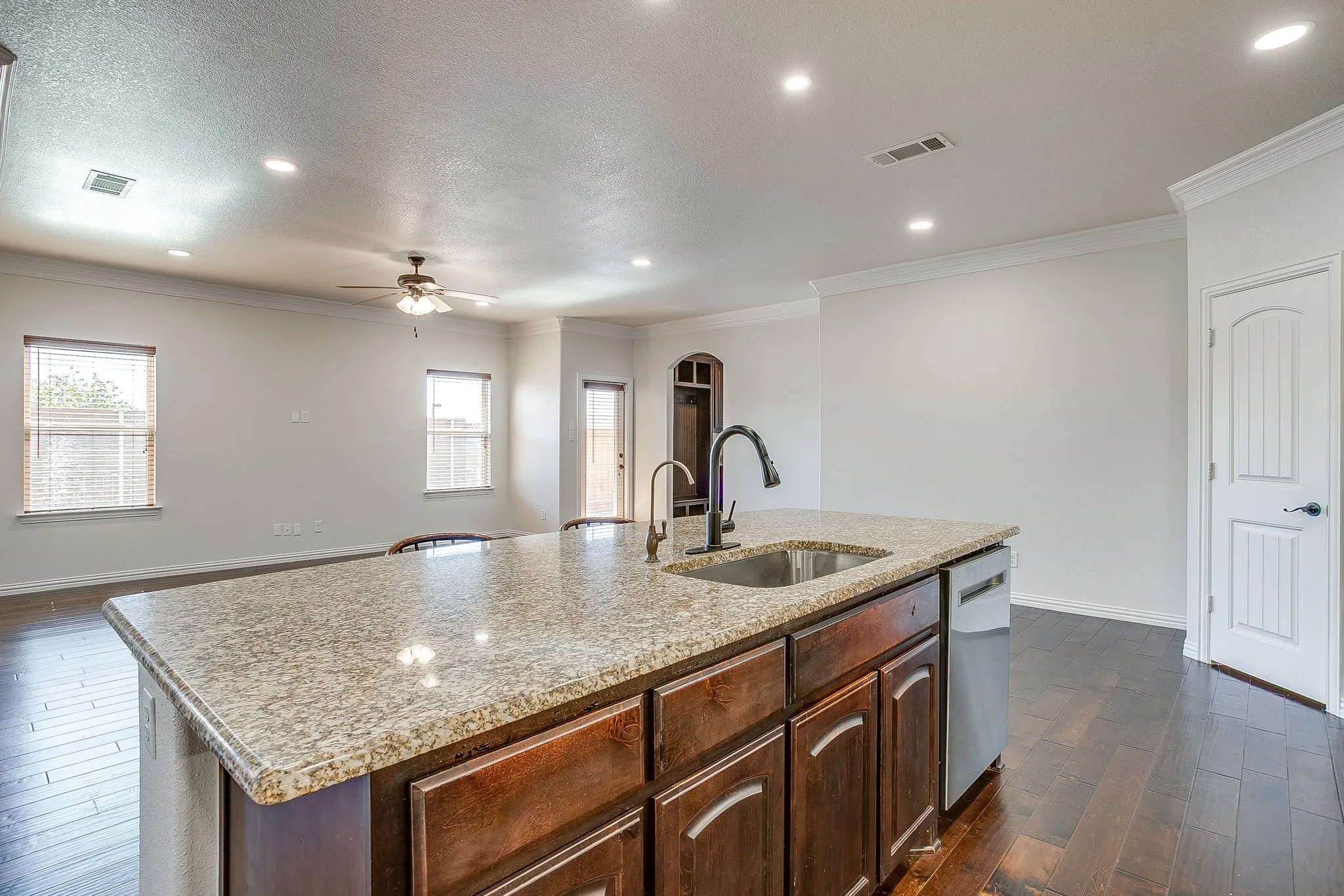 Single Family Residence For Rent in Parker County , 213 Park Villa Lane, Aledo, Texas 76008, 3 Bedroom, 3 Bathroom, 2 Garage spaces, 2,812 Sqft, built in 2016, mls#21407427, Real Estate Agent in Aledo, Homes For Rent in Parker county, Homes For Rent in Aledo, Realtor in Aledo Texas, Real Estate Brokerage Independent Realty Texas, Luminita Cordes Realtor