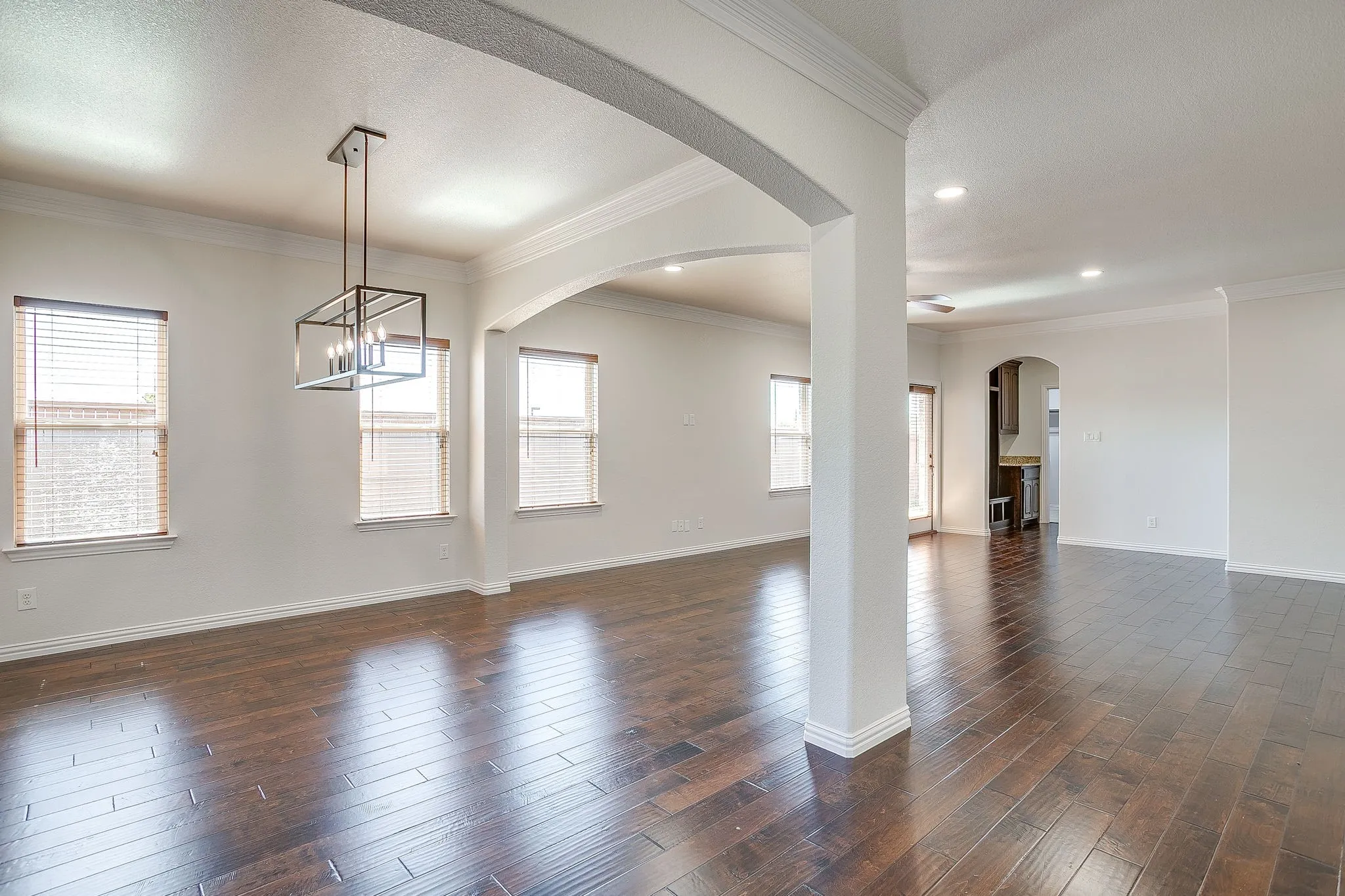Single Family Residence For Rent in Parker County , 213 Park Villa Lane, Aledo, Texas 76008, 3 Bedroom, 3 Bathroom, 2 Garage spaces, 2,812 Sqft, built in 2016, mls#21407427, Real Estate Agent in Aledo, Homes For Rent in Parker county, Homes For Rent in Aledo, Realtor in Aledo Texas, Real Estate Brokerage Independent Realty Texas, Luminita Cordes Realtor