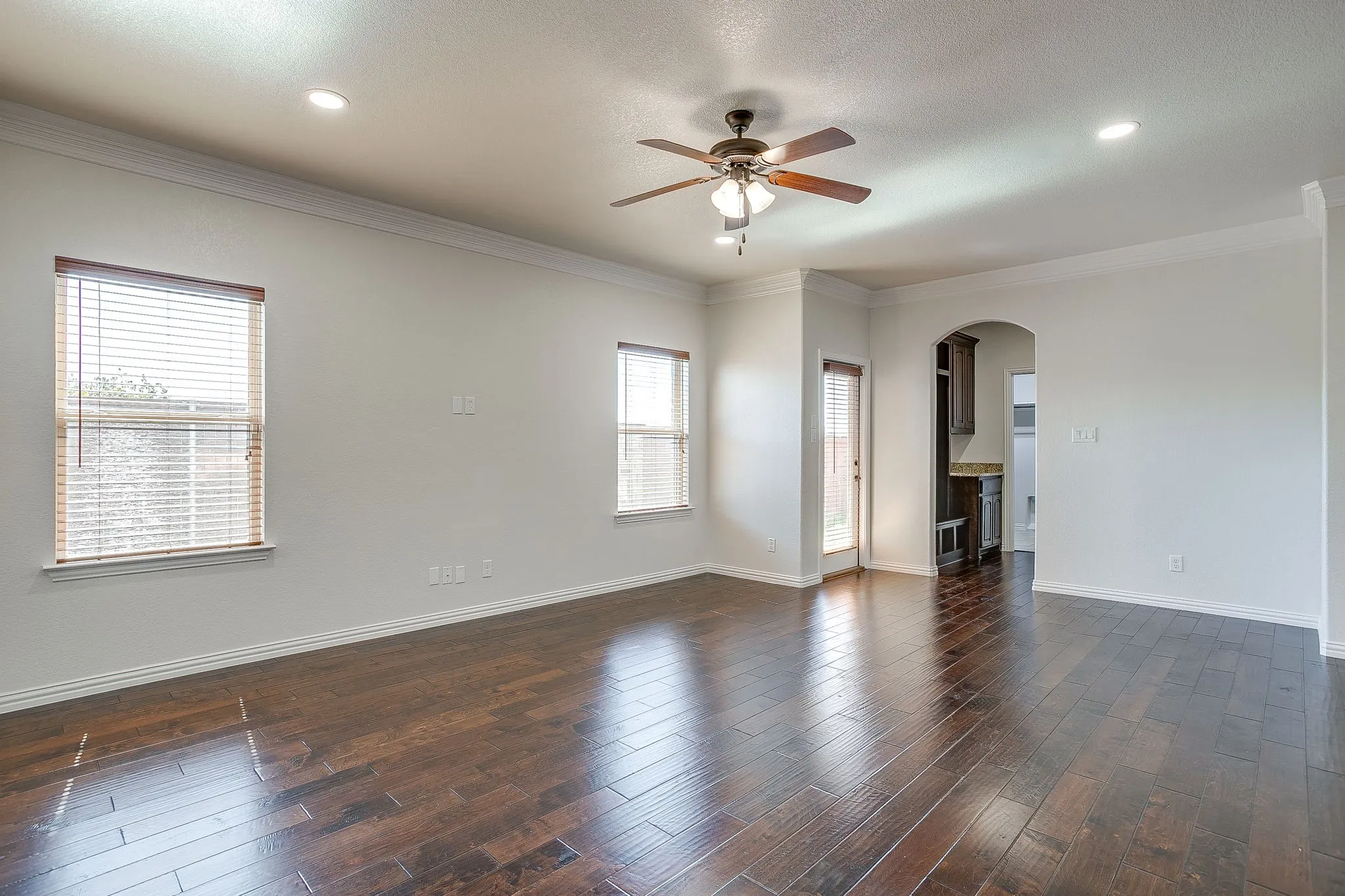 Single Family Residence For Rent in Parker County , 213 Park Villa Lane, Aledo, Texas 76008, 3 Bedroom, 3 Bathroom, 2 Garage spaces, 2,812 Sqft, built in 2016, mls#21407427, Real Estate Agent in Aledo, Homes For Rent in Parker county, Homes For Rent in Aledo, Realtor in Aledo Texas, Real Estate Brokerage Independent Realty Texas, Luminita Cordes Realtor