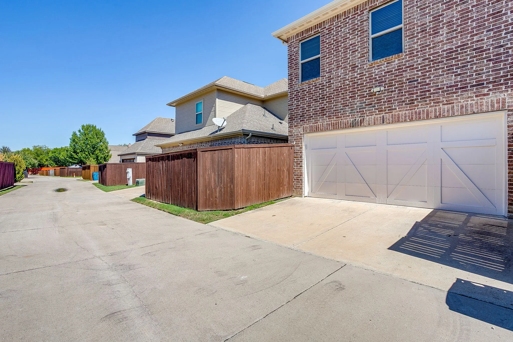 Single Family Residence For Rent in Parker County , 213 Park Villa Lane, Aledo, Texas 76008, 3 Bedroom, 3 Bathroom, 2 Garage spaces, 2,812 Sqft, built in 2016, mls#21407427, Real Estate Agent in Aledo, Homes For Rent in Parker county, Homes For Rent in Aledo, Realtor in Aledo Texas, Real Estate Brokerage Independent Realty Texas, Luminita Cordes Realtor