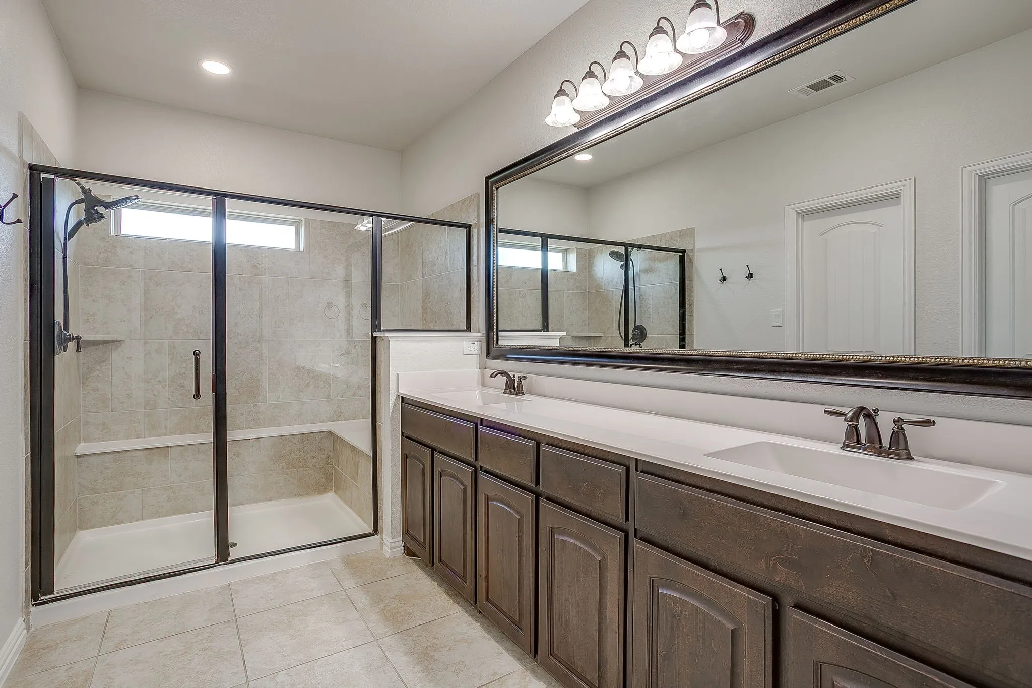 Single Family Residence For Rent in Parker County , 213 Park Villa Lane, Aledo, Texas 76008, 3 Bedroom, 3 Bathroom, 2 Garage spaces, 2,812 Sqft, built in 2016, mls#21407427, Real Estate Agent in Aledo, Homes For Rent in Parker county, Homes For Rent in Aledo, Realtor in Aledo Texas, Real Estate Brokerage Independent Realty Texas, Luminita Cordes Realtor