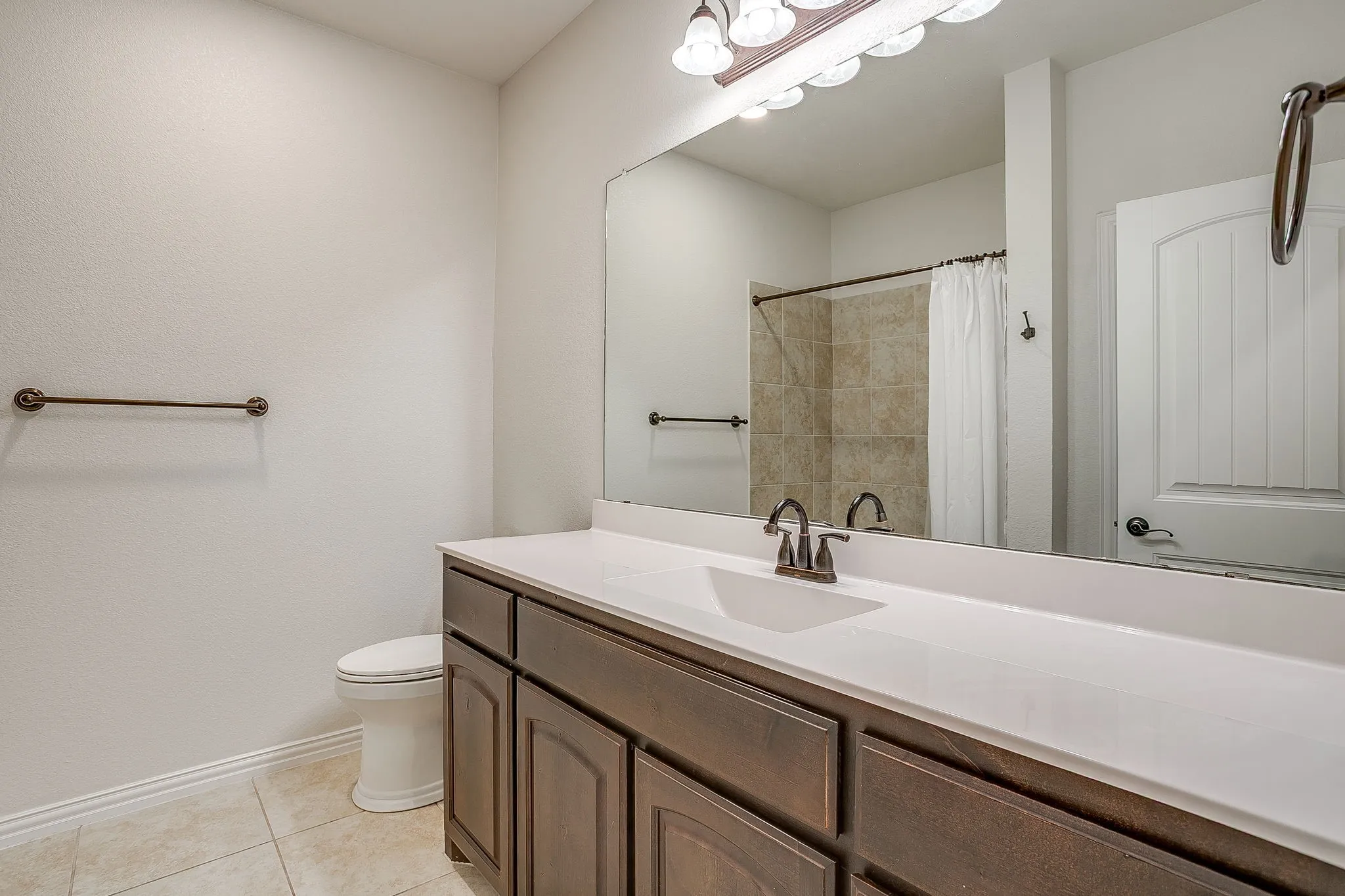 Single Family Residence For Rent in Parker County , 213 Park Villa Lane, Aledo, Texas 76008, 3 Bedroom, 3 Bathroom, 2 Garage spaces, 2,812 Sqft, built in 2016, mls#21407427, Real Estate Agent in Aledo, Homes For Rent in Parker county, Homes For Rent in Aledo, Realtor in Aledo Texas, Real Estate Brokerage Independent Realty Texas, Luminita Cordes Realtor