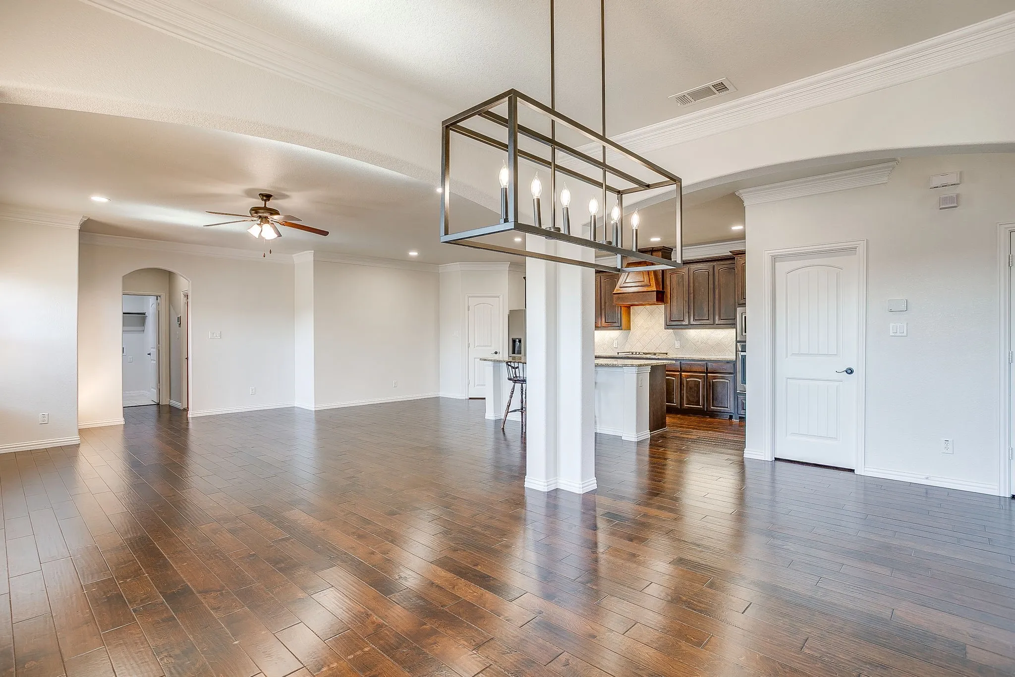 Single Family Residence For Rent in Parker County , 213 Park Villa Lane, Aledo, Texas 76008, 3 Bedroom, 3 Bathroom, 2 Garage spaces, 2,812 Sqft, built in 2016, mls#21407427, Real Estate Agent in Aledo, Homes For Rent in Parker county, Homes For Rent in Aledo, Realtor in Aledo Texas, Real Estate Brokerage Independent Realty Texas, Luminita Cordes Realtor