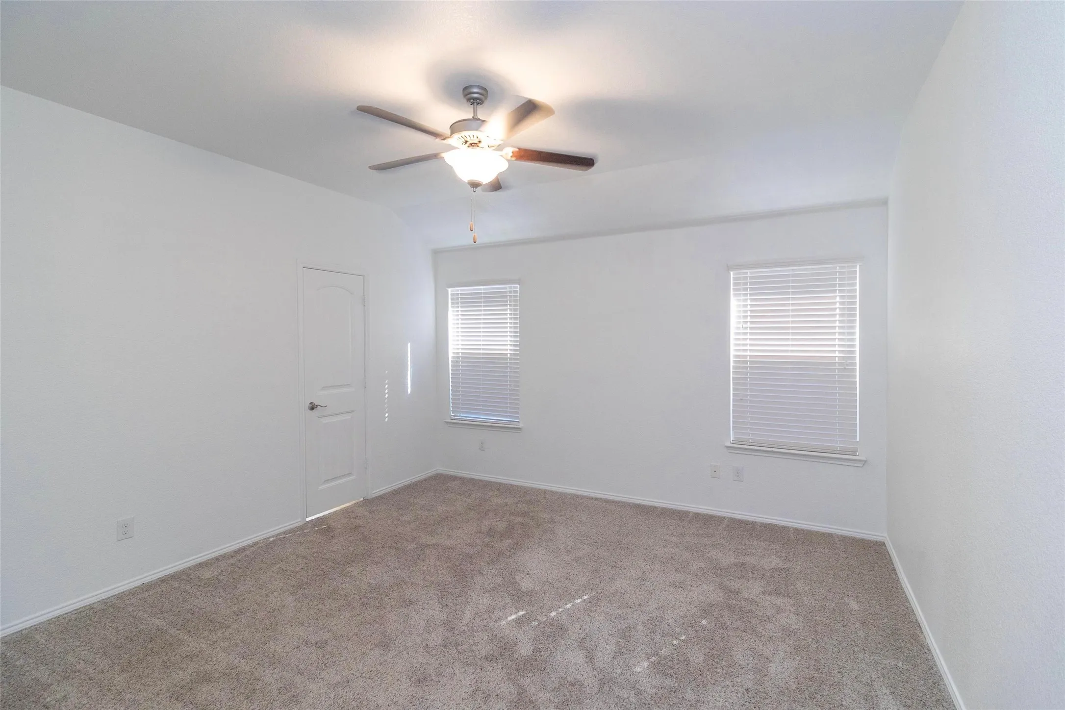 Single Family Residence For Rent in Tarrant County , 8912 Finn Lane, Fort Worth, Texas 76131, 4 Bedroom, 2 Bathroom, 2 Garage spaces, 1,995 Sqft, built in 2018, mls#21407078, Real Estate Agent in Fort Worth, Homes For Rent in Tarrant county, Homes For Rent in Fort Worth, Realtor in Fort Worth Texas, Real Estate Brokerage Independent Realty Texas, Luminita Cordes Realtor