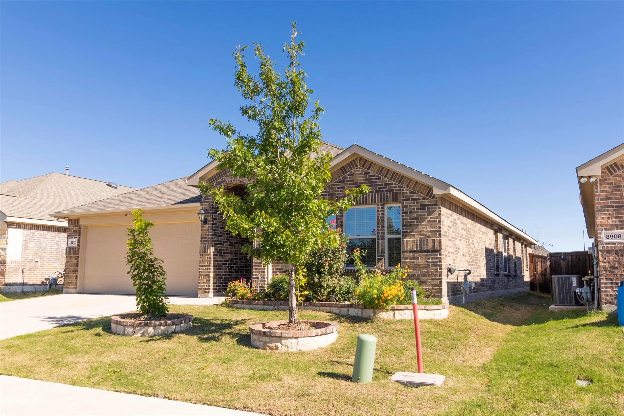 Single Family Residence For Rent in Tarrant County , 8912 Finn Lane, Fort Worth, Texas 76131, 4 Bedroom, 2 Bathroom, 2 Garage spaces, 1,995 Sqft, built in 2018, mls#21407078, Real Estate Agent in Fort Worth, Homes For Rent in Tarrant county, Homes For Rent in Fort Worth, Realtor in Fort Worth Texas, Real Estate Brokerage Independent Realty Texas, Luminita Cordes Realtor