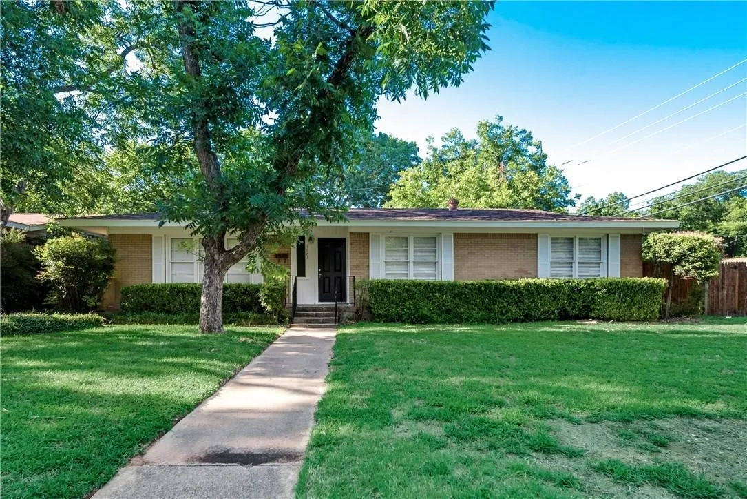 Single Family Residence For Rent