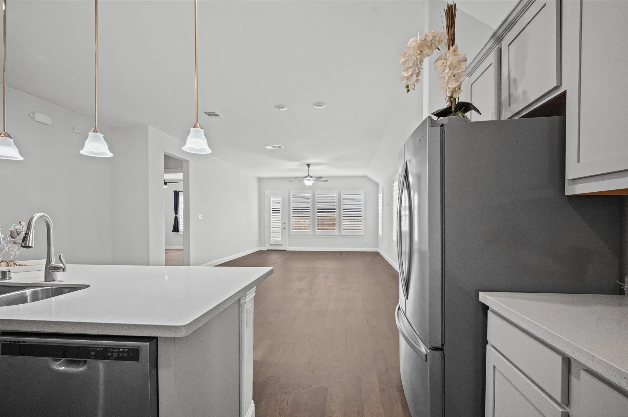 Single Family Residence For Sale in Denton County , 2157 Bailey Street, Carrollton, Texas 75010, 3 Bedroom, 2 Bathroom, 2 Garage spaces, 1,994 Sqft, built in 2020, mls#21407397, Real Estate Agent in Carrollton, Homes For Sale in Denton county, Homes For Sale in Carrollton, Realtor in Carrollton Texas, Real Estate Brokerage Independent Realty Texas, Luminita Cordes Realtor