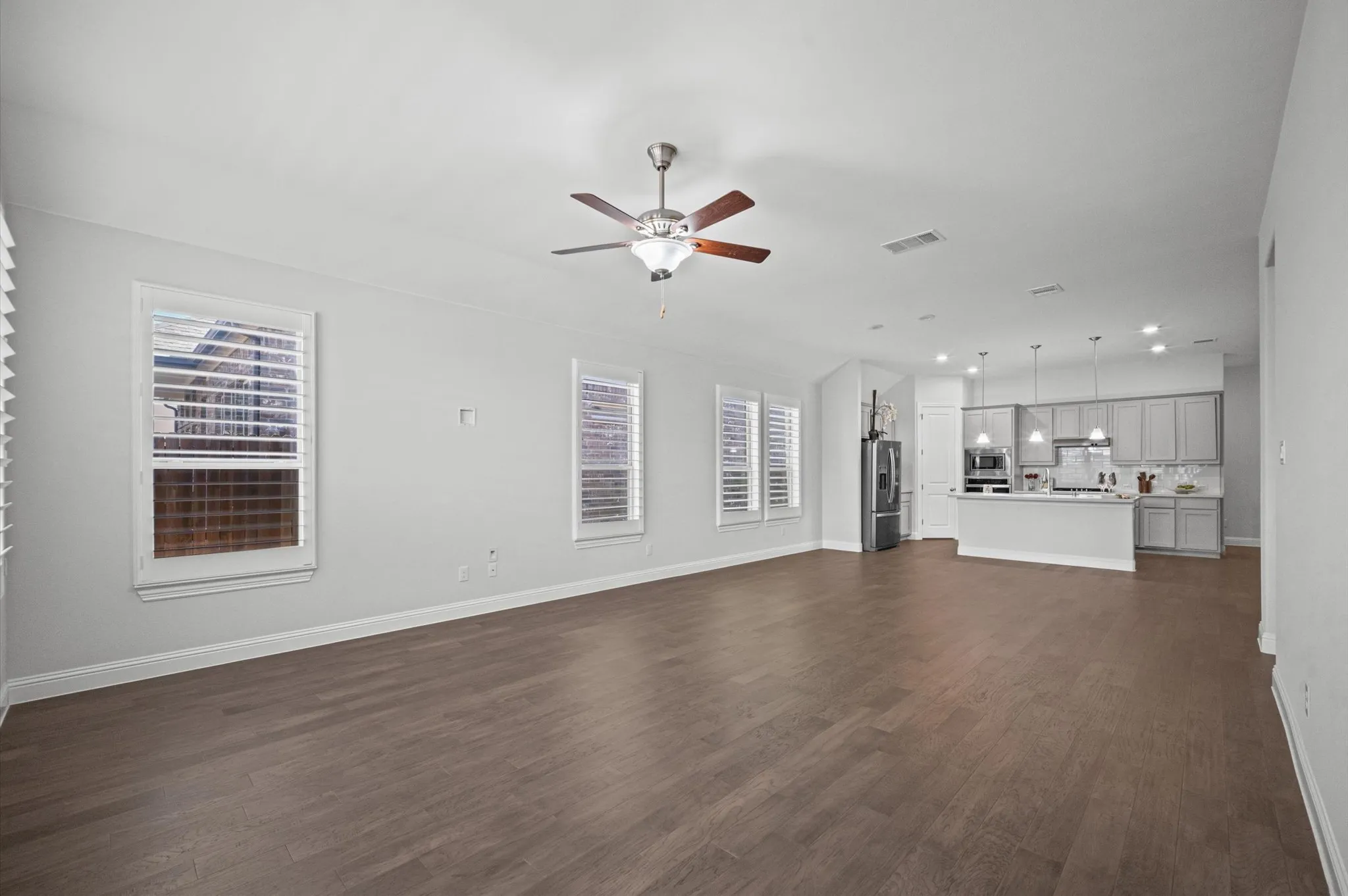 Single Family Residence For Sale in Denton County , 2157 Bailey Street, Carrollton, Texas 75010, 3 Bedroom, 2 Bathroom, 2 Garage spaces, 1,994 Sqft, built in 2020, mls#21407397, Real Estate Agent in Carrollton, Homes For Sale in Denton county, Homes For Sale in Carrollton, Realtor in Carrollton Texas, Real Estate Brokerage Independent Realty Texas, Luminita Cordes Realtor
