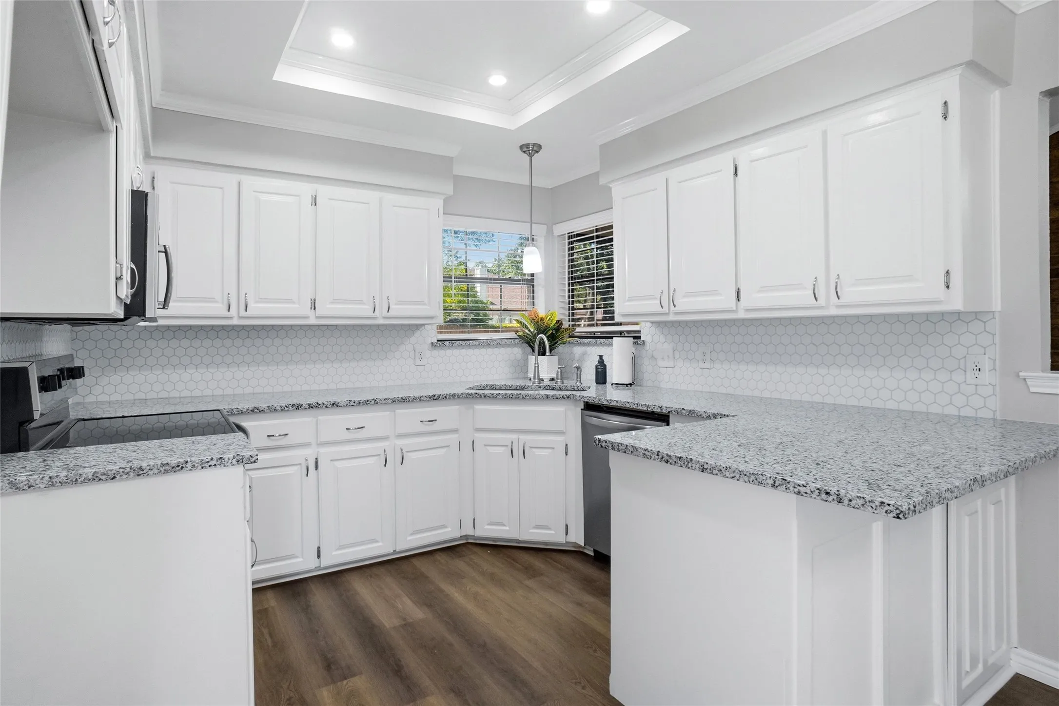 Single Family Residence For Sale in Tarrant County , 8624 Crestview, North Richland Hills, Texas 76182, 3 Bedroom, 2 Bathroom, 2 Garage spaces, 1,589 Sqft, built in 1984, mls#21406702, Real Estate Agent in North Richland Hills, Homes For Sale in Tarrant county, Homes For Sale in North Richland Hills, Realtor in North Richland Hills Texas, Real Estate Brokerage Independent Realty Texas, Luminita Cordes Realtor