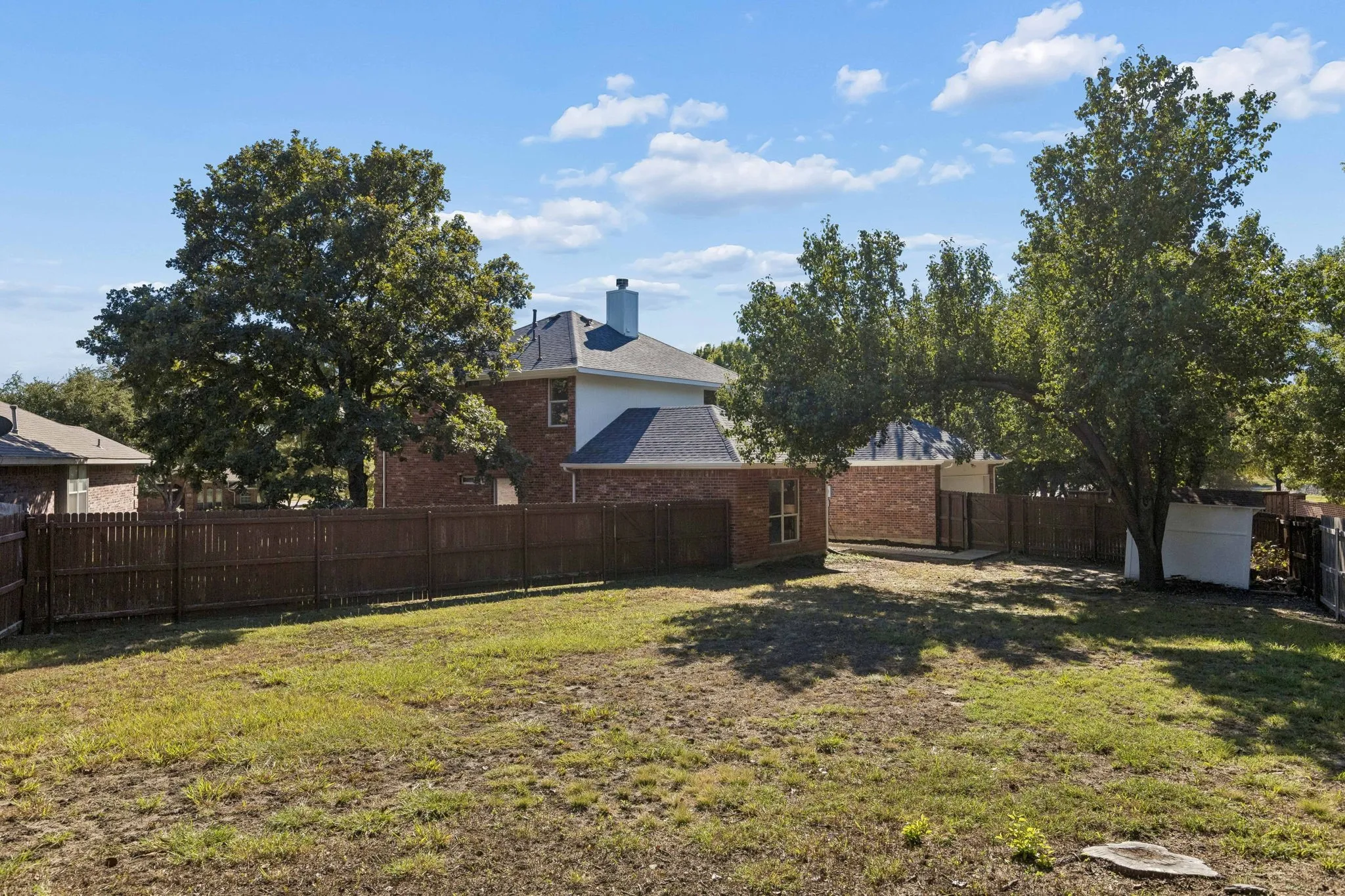 Single Family Residence For Sale in Rockwall County , 1961 Random Oaks Drive, Rockwall, Texas 75087, 4 Bedroom, 3 Bathroom, 2 Garage spaces, 2,887 Sqft, built in 1996, mls#21406709, Real Estate Agent in Rockwall, Homes For Sale in Rockwall county, Homes For Sale in Rockwall, Realtor in Rockwall Texas, Real Estate Brokerage Independent Realty Texas, Luminita Cordes Realtor