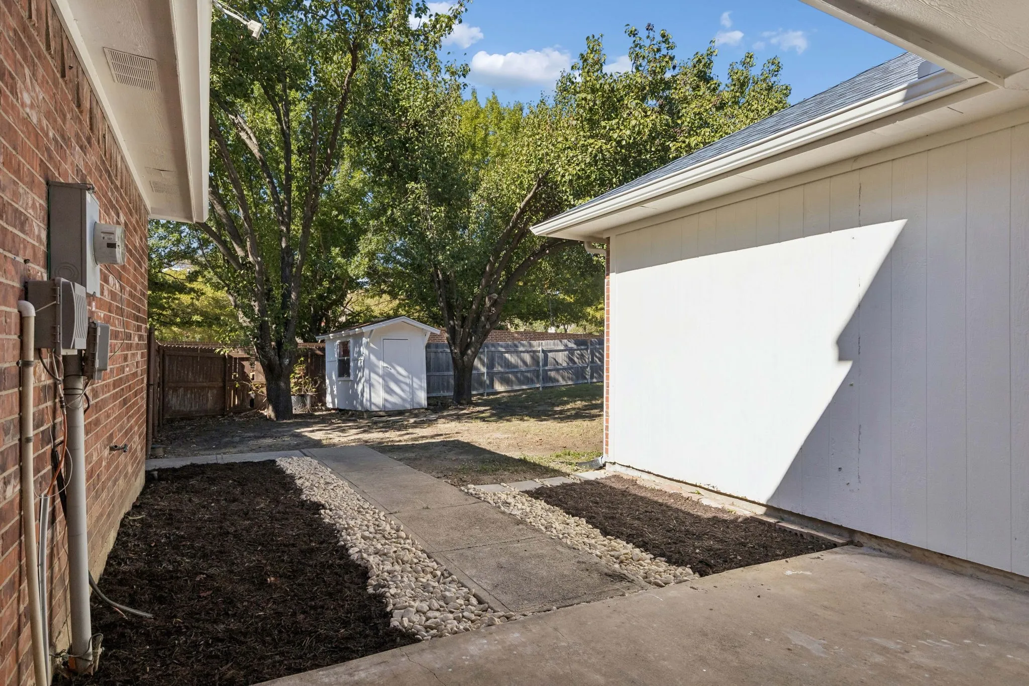 Single Family Residence For Sale in Rockwall County , 1961 Random Oaks Drive, Rockwall, Texas 75087, 4 Bedroom, 3 Bathroom, 2 Garage spaces, 2,887 Sqft, built in 1996, mls#21406709, Real Estate Agent in Rockwall, Homes For Sale in Rockwall county, Homes For Sale in Rockwall, Realtor in Rockwall Texas, Real Estate Brokerage Independent Realty Texas, Luminita Cordes Realtor