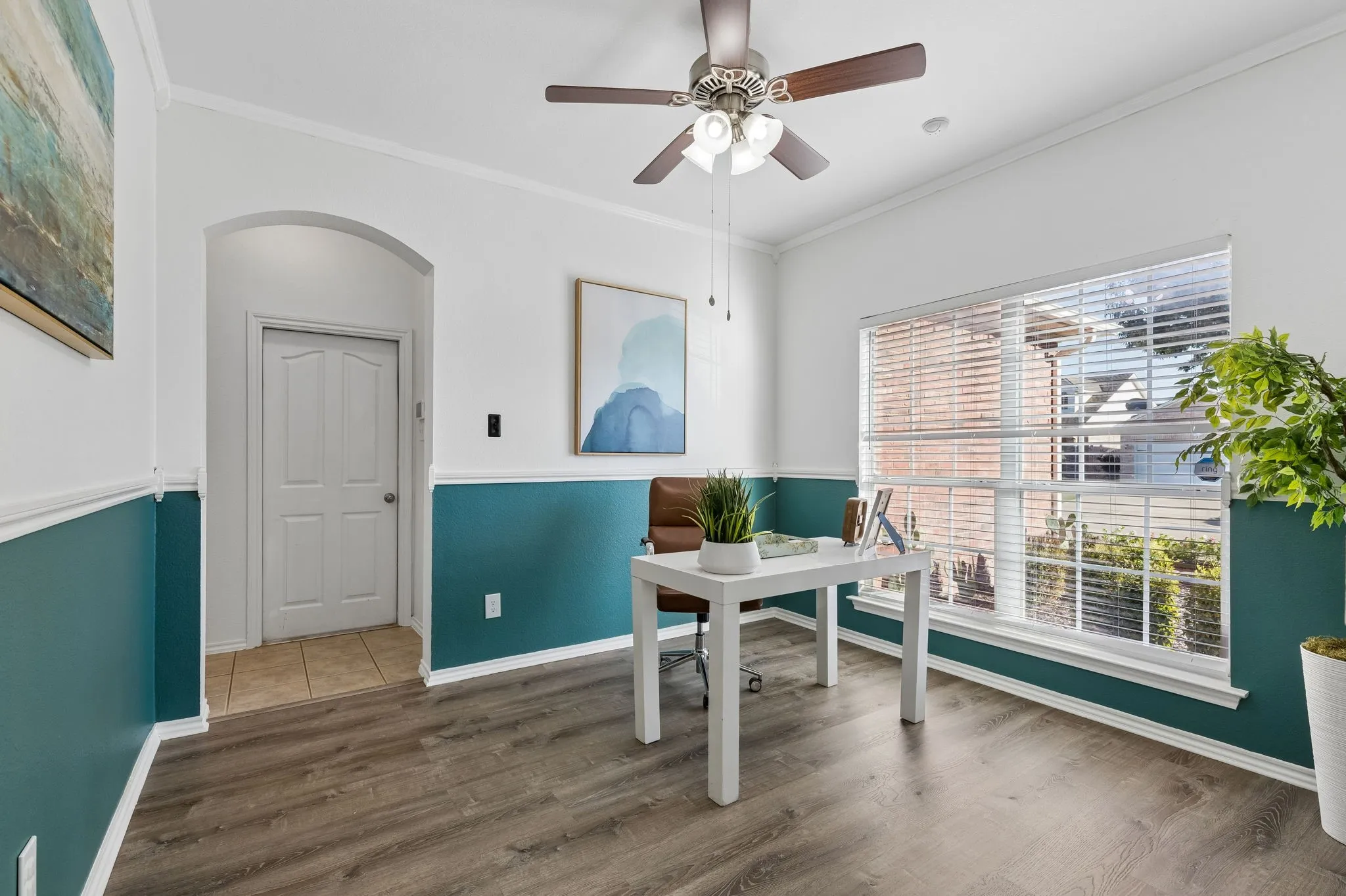 Single Family Residence For Sale in Tarrant County , 3737 Brandywine Lane, Fort Worth, Texas 76244, 4 Bedroom, 3 Bathroom, 2 Garage spaces, 2,141 Sqft, built in 2003, mls#21407377, Real Estate Agent in Fort Worth, Homes For Sale in Tarrant county, Homes For Sale in Fort Worth, Realtor in Fort Worth Texas, Real Estate Brokerage Independent Realty Texas, Luminita Cordes Realtor
