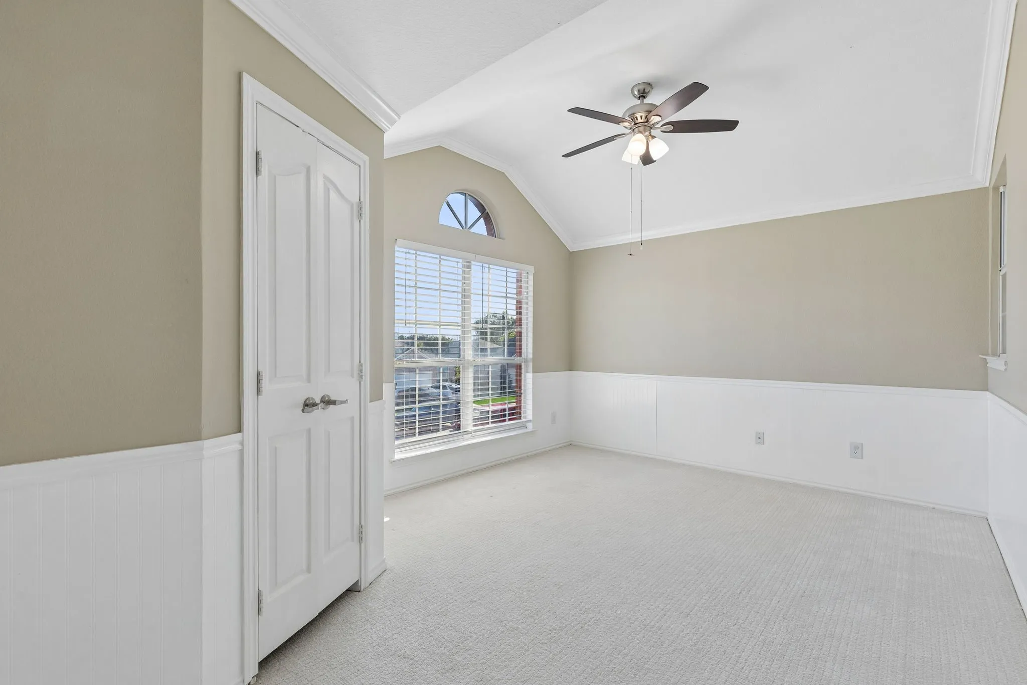 Single Family Residence For Sale in Tarrant County , 3737 Brandywine Lane, Fort Worth, Texas 76244, 4 Bedroom, 3 Bathroom, 2 Garage spaces, 2,141 Sqft, built in 2003, mls#21407377, Real Estate Agent in Fort Worth, Homes For Sale in Tarrant county, Homes For Sale in Fort Worth, Realtor in Fort Worth Texas, Real Estate Brokerage Independent Realty Texas, Luminita Cordes Realtor