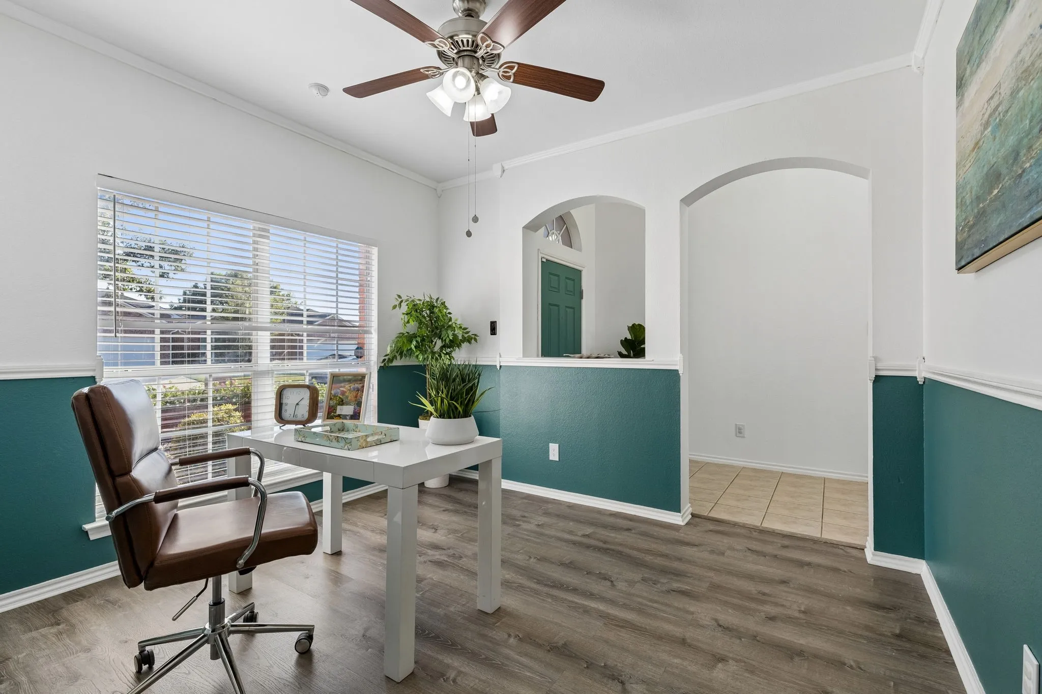 Single Family Residence For Sale in Tarrant County , 3737 Brandywine Lane, Fort Worth, Texas 76244, 4 Bedroom, 3 Bathroom, 2 Garage spaces, 2,141 Sqft, built in 2003, mls#21407377, Real Estate Agent in Fort Worth, Homes For Sale in Tarrant county, Homes For Sale in Fort Worth, Realtor in Fort Worth Texas, Real Estate Brokerage Independent Realty Texas, Luminita Cordes Realtor
