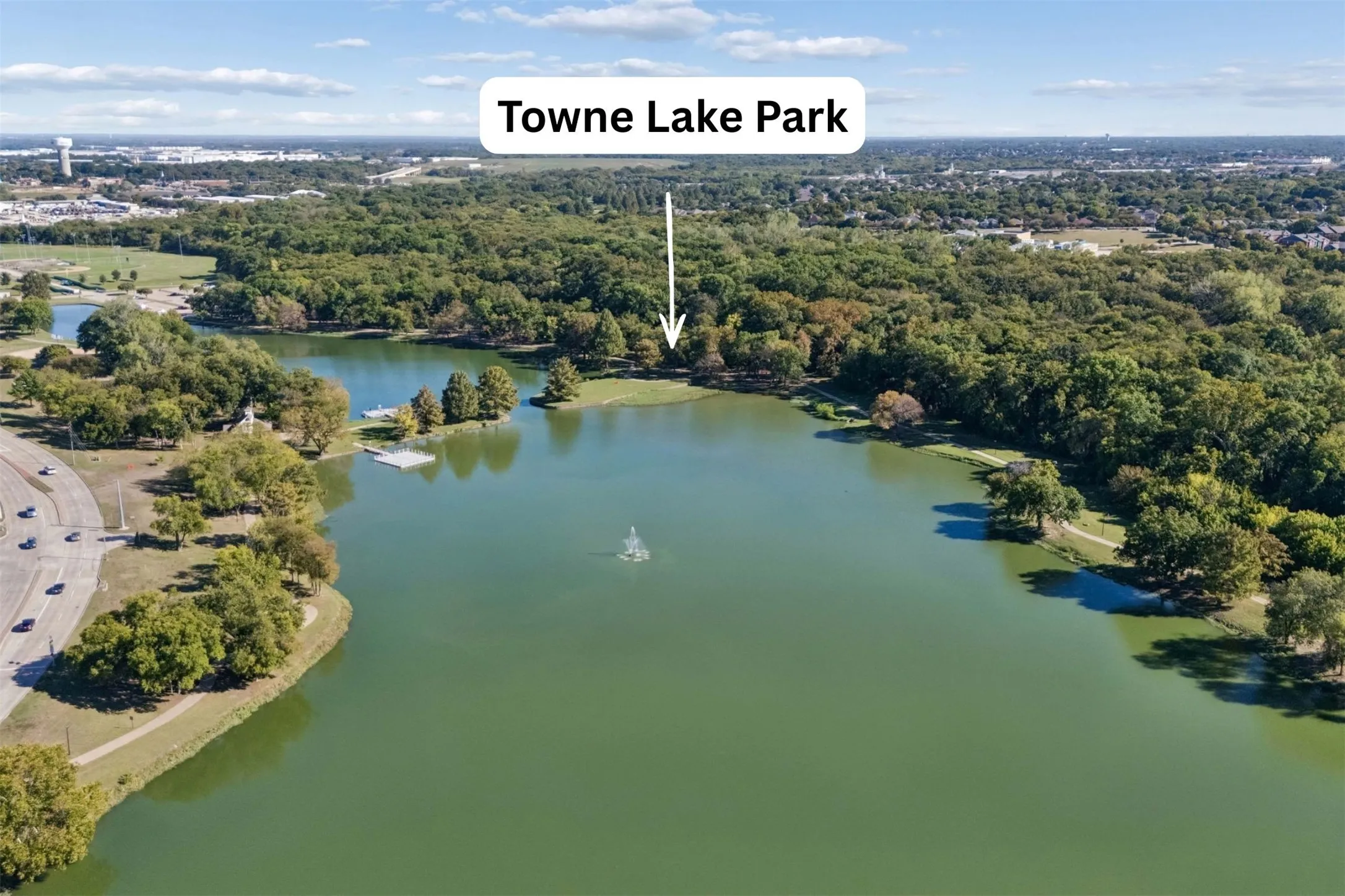 Enjoy close access to Towne Lake Park. It's just a quick walk or bike ride to this beautiful park!