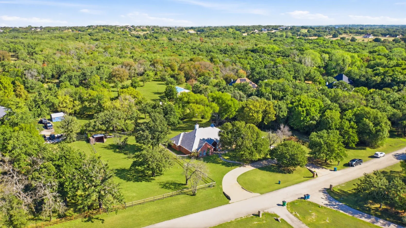 Single Family Residence For Sale in Parker County , 210 Saddle Club Road, Weatherford, Texas 76088, 4 Bedroom, 2 Bathroom, 1 Garage spaces, 2,425 Sqft, built in 2002, mls#21406978, Real Estate Agent in Weatherford, Homes For Sale in Parker county, Homes For Sale in Weatherford, Realtor in Weatherford Texas, Real Estate Brokerage Independent Realty Texas, Luminita Cordes Realtor