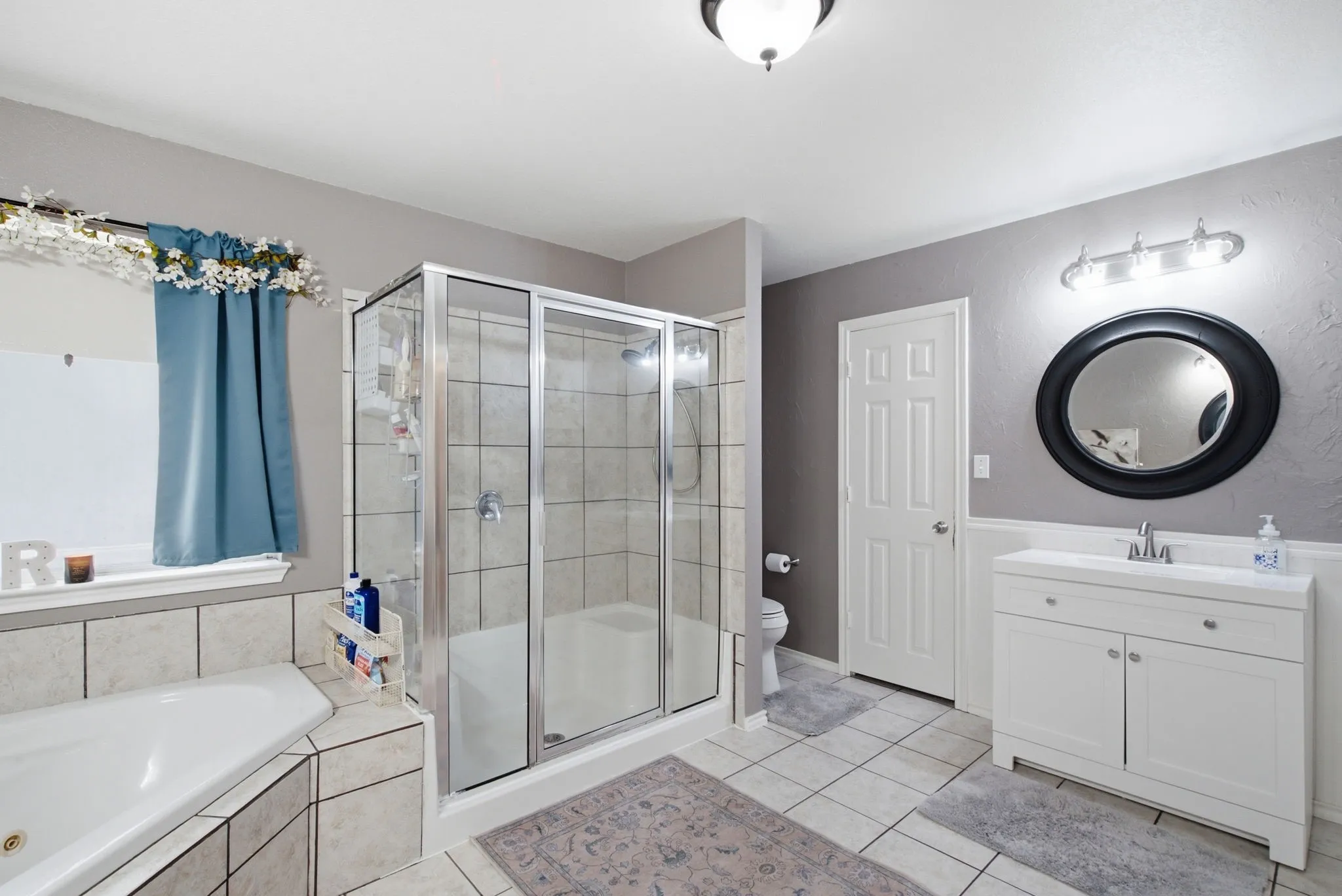 Single Family Residence For Sale in Parker County , 210 Saddle Club Road, Weatherford, Texas 76088, 4 Bedroom, 2 Bathroom, 1 Garage spaces, 2,425 Sqft, built in 2002, mls#21406978, Real Estate Agent in Weatherford, Homes For Sale in Parker county, Homes For Sale in Weatherford, Realtor in Weatherford Texas, Real Estate Brokerage Independent Realty Texas, Luminita Cordes Realtor
