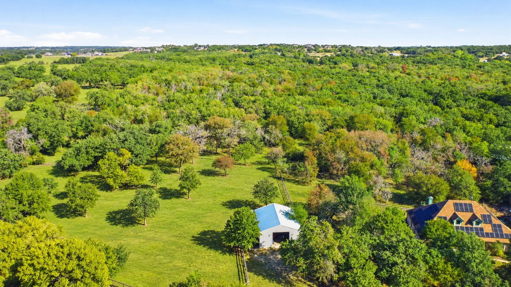 Single Family Residence For Sale in Parker County , 210 Saddle Club Road, Weatherford, Texas 76088, 4 Bedroom, 2 Bathroom, 1 Garage spaces, 2,425 Sqft, built in 2002, mls#21406978, Real Estate Agent in Weatherford, Homes For Sale in Parker county, Homes For Sale in Weatherford, Realtor in Weatherford Texas, Real Estate Brokerage Independent Realty Texas, Luminita Cordes Realtor