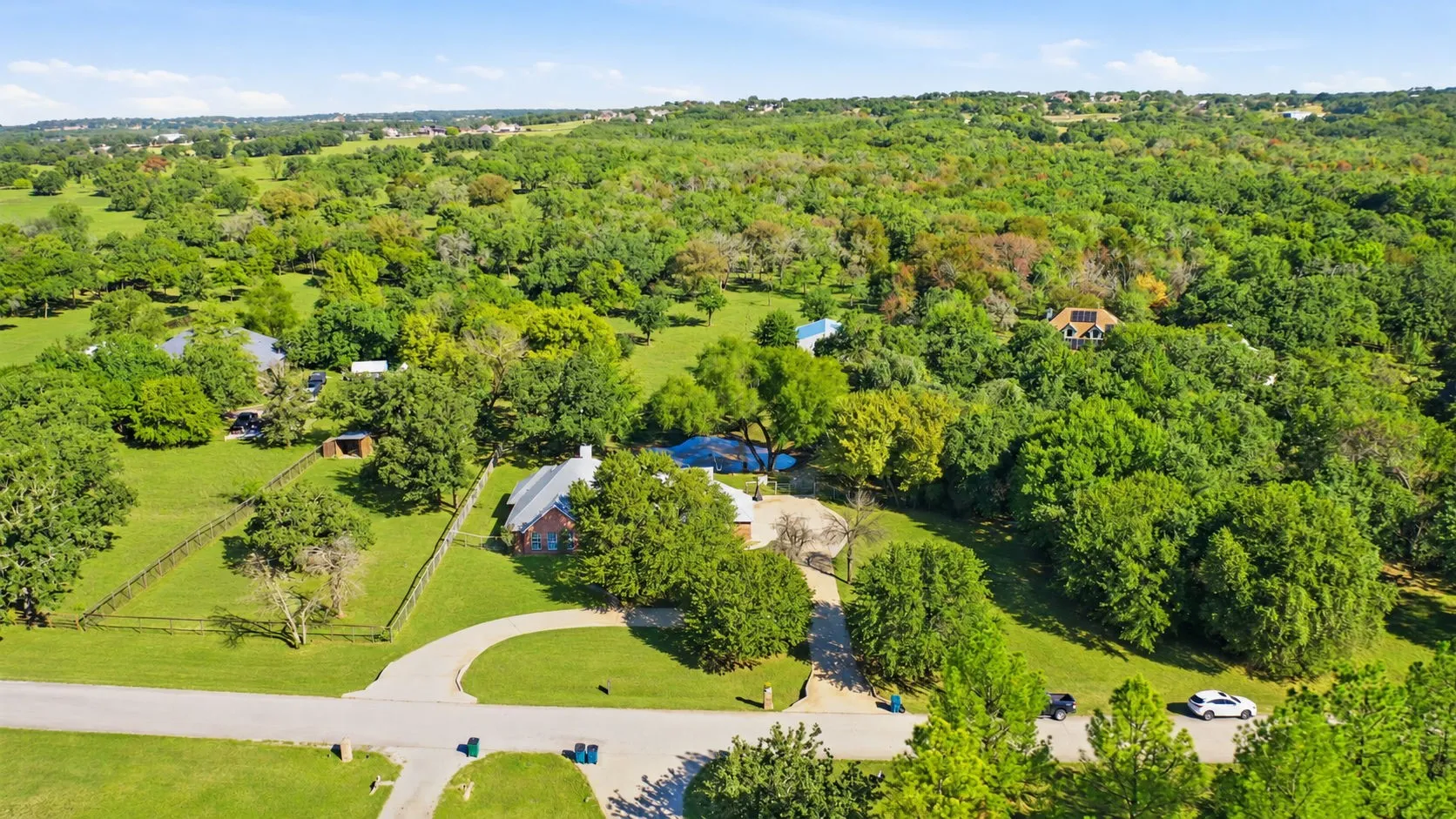 Single Family Residence For Sale in Parker County , 210 Saddle Club Road, Weatherford, Texas 76088, 4 Bedroom, 2 Bathroom, 1 Garage spaces, 2,425 Sqft, built in 2002, mls#21406978, Real Estate Agent in Weatherford, Homes For Sale in Parker county, Homes For Sale in Weatherford, Realtor in Weatherford Texas, Real Estate Brokerage Independent Realty Texas, Luminita Cordes Realtor