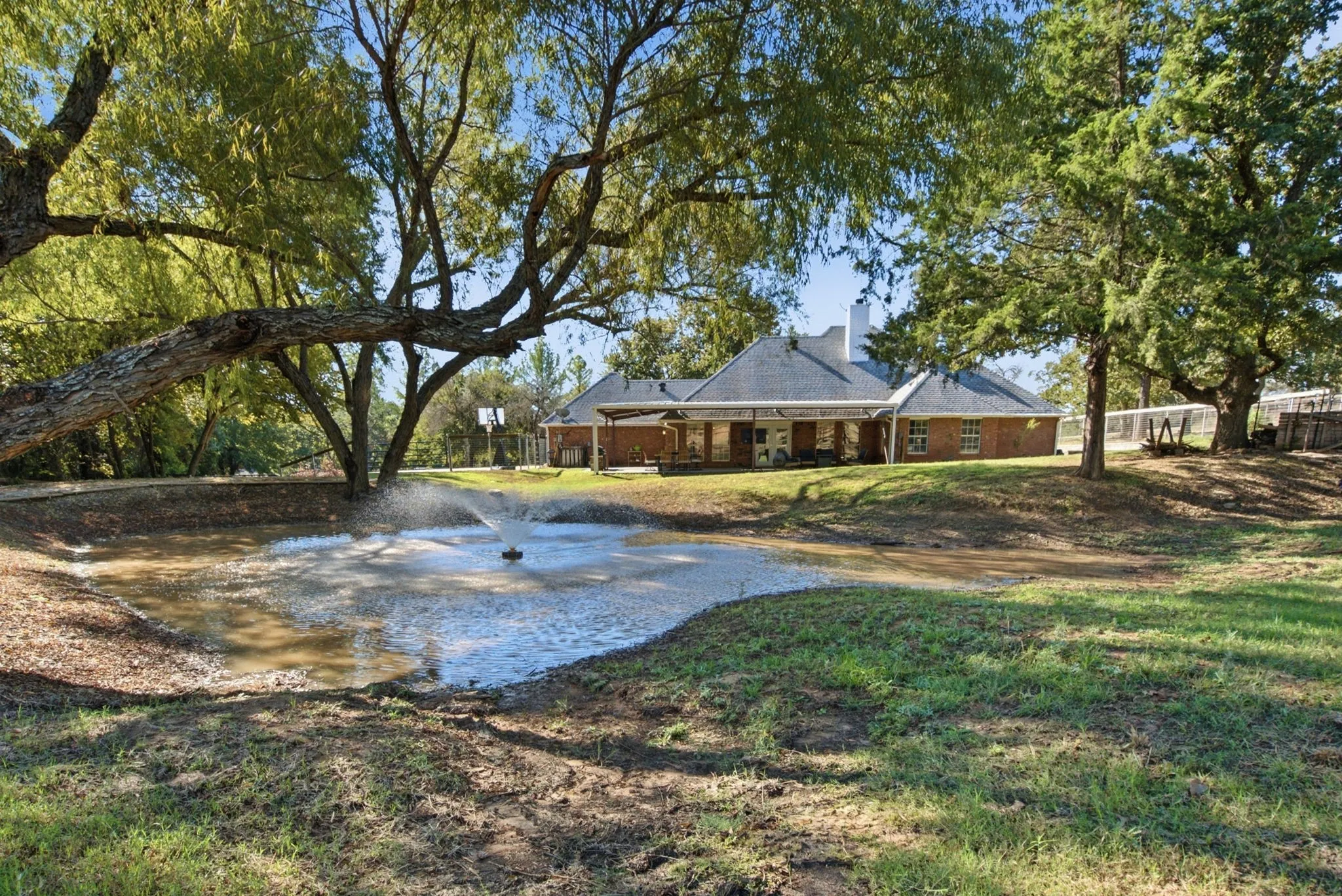 Single Family Residence For Sale in Parker County , 210 Saddle Club Road, Weatherford, Texas 76088, 4 Bedroom, 2 Bathroom, 1 Garage spaces, 2,425 Sqft, built in 2002, mls#21406978, Real Estate Agent in Weatherford, Homes For Sale in Parker county, Homes For Sale in Weatherford, Realtor in Weatherford Texas, Real Estate Brokerage Independent Realty Texas, Luminita Cordes Realtor