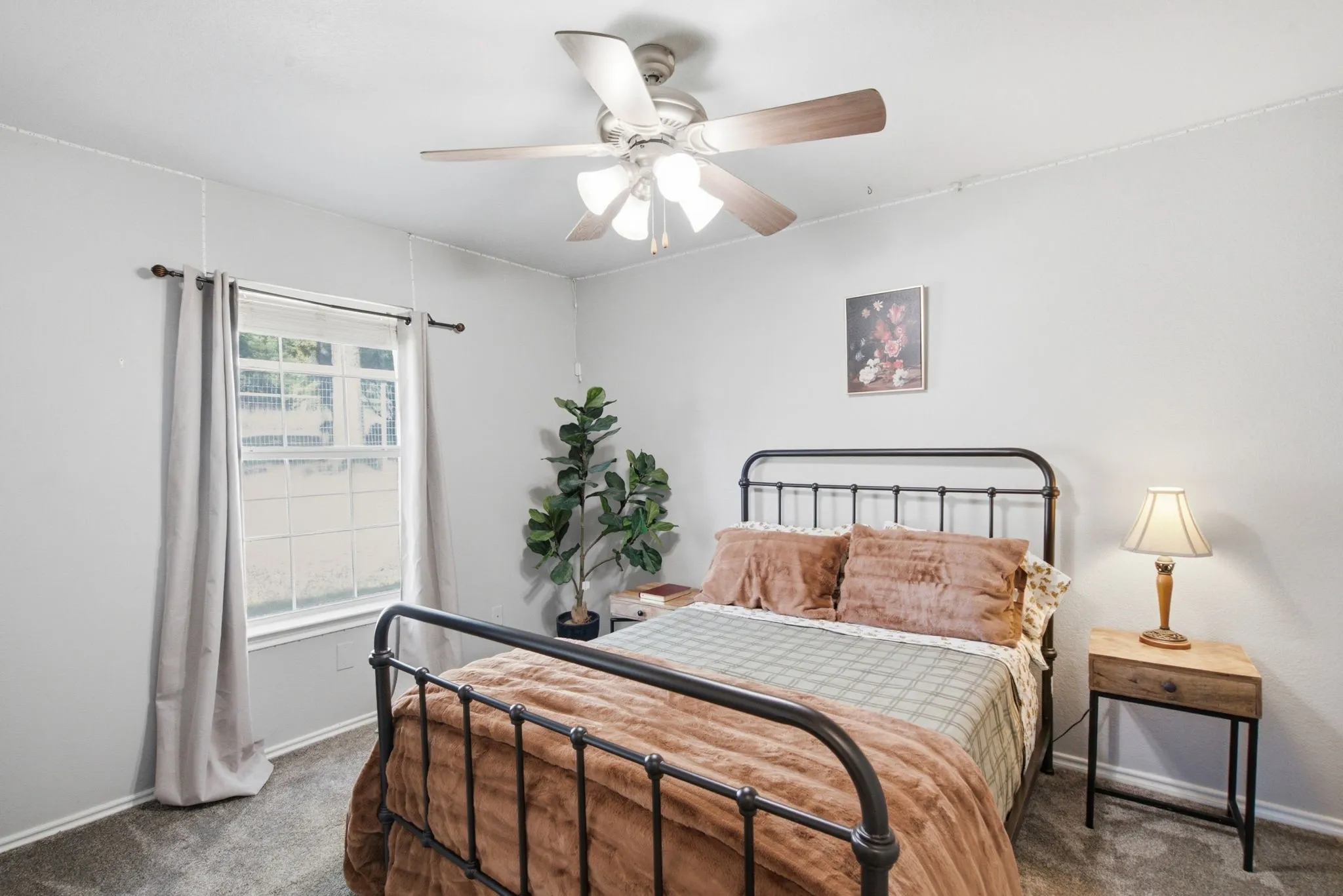 Single Family Residence For Sale in Parker County , 210 Saddle Club Road, Weatherford, Texas 76088, 4 Bedroom, 2 Bathroom, 1 Garage spaces, 2,425 Sqft, built in 2002, mls#21406978, Real Estate Agent in Weatherford, Homes For Sale in Parker county, Homes For Sale in Weatherford, Realtor in Weatherford Texas, Real Estate Brokerage Independent Realty Texas, Luminita Cordes Realtor