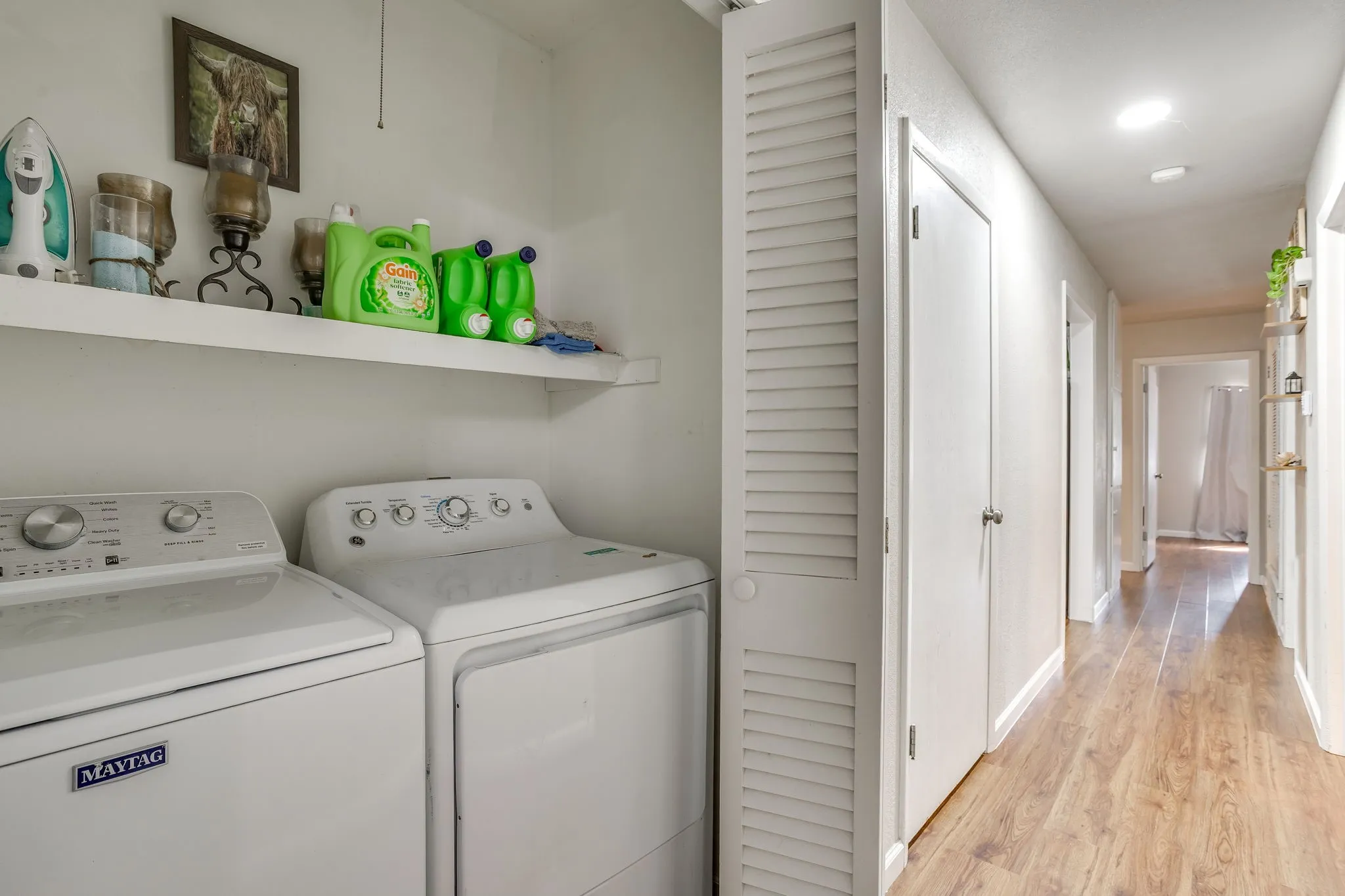 Single Family Residence For Sale in Tarrant County , 6200 Forest Hill Drive, Forest Hill, Texas 76119, 3 Bedroom, 2 Bathroom, 2 Garage spaces, 1,469 Sqft, built in 1962, mls#21390195, Real Estate Agent in Forest Hill, Homes For Sale in Tarrant county, Homes For Sale in Forest Hill, Realtor in Forest Hill Texas, Real Estate Brokerage Independent Realty Texas, Luminita Cordes Realtor