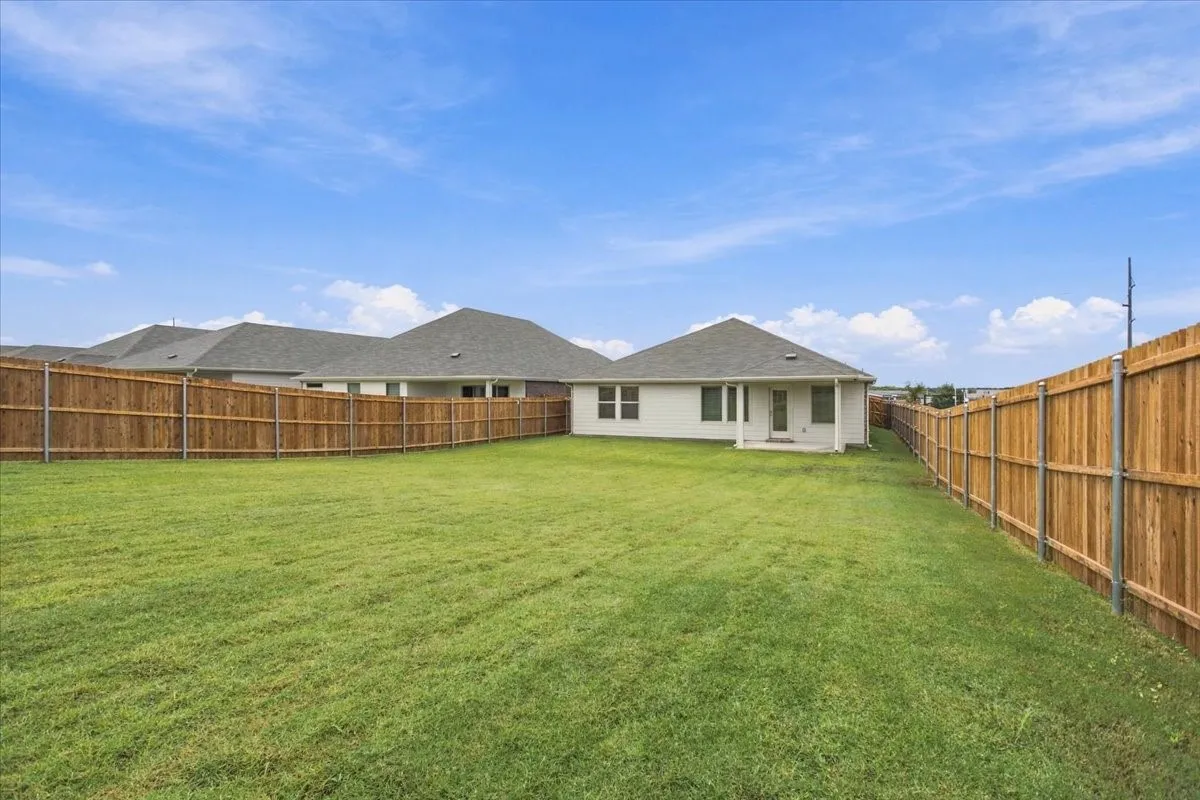 Single Family Residence For Rent in Grayson County , 308 Winchester Lane, Sherman, Texas 75092, 4 Bedroom, 3 Bathroom, 2 Garage spaces, 2,059 Sqft, built in 2026, mls#21407401, Real Estate Agent in Sherman, Homes For Rent in Grayson county, Homes For Rent in Sherman, Realtor in Sherman Texas, Real Estate Brokerage Independent Realty Texas, Luminita Cordes Realtor