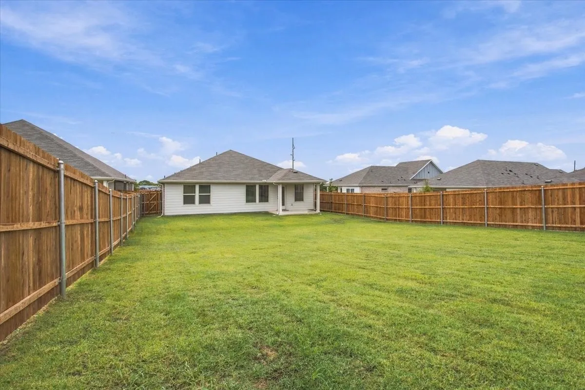 Single Family Residence For Rent in Grayson County , 308 Winchester Lane, Sherman, Texas 75092, 4 Bedroom, 3 Bathroom, 2 Garage spaces, 2,059 Sqft, built in 2026, mls#21407401, Real Estate Agent in Sherman, Homes For Rent in Grayson county, Homes For Rent in Sherman, Realtor in Sherman Texas, Real Estate Brokerage Independent Realty Texas, Luminita Cordes Realtor