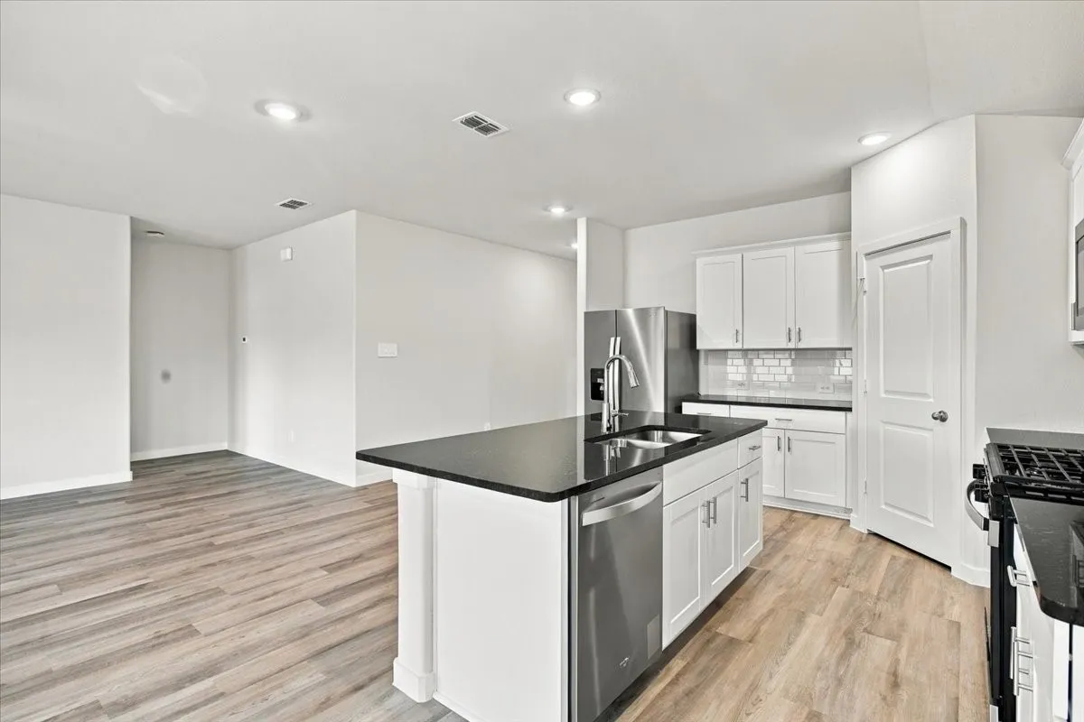 Single Family Residence For Rent in Grayson County , 308 Winchester Lane, Sherman, Texas 75092, 4 Bedroom, 3 Bathroom, 2 Garage spaces, 2,059 Sqft, built in 2026, mls#21407401, Real Estate Agent in Sherman, Homes For Rent in Grayson county, Homes For Rent in Sherman, Realtor in Sherman Texas, Real Estate Brokerage Independent Realty Texas, Luminita Cordes Realtor