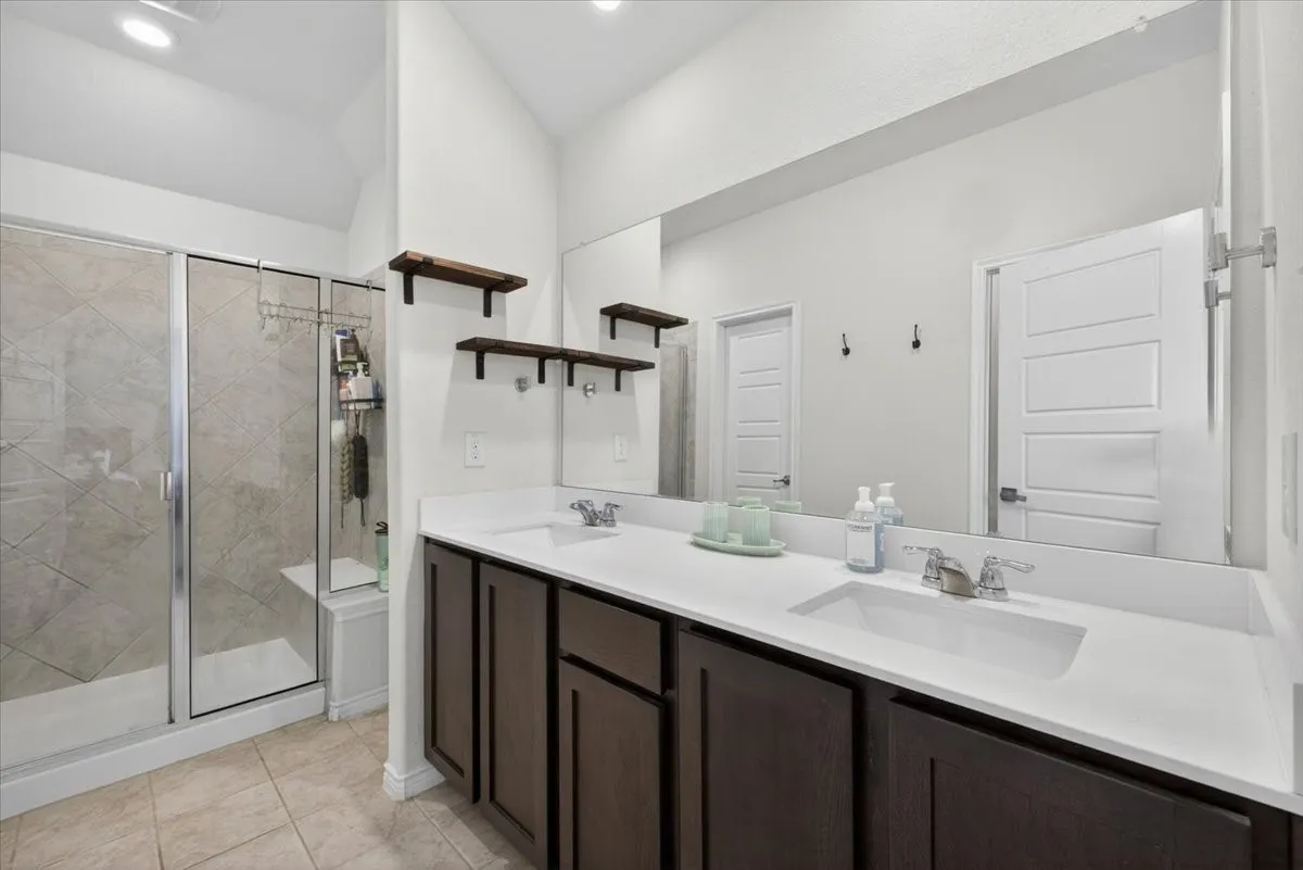 Single Family Residence For Rent in Hunt County , 146 Whitetail Way, Caddo Mills, Texas 75135, 4 Bedroom, 3 Bathroom, 2 Garage spaces, 2,081 Sqft, built in 2022, mls#21407451, Real Estate Agent in Caddo Mills, Homes For Rent in Hunt county, Homes For Rent in Caddo Mills, Realtor in Caddo Mills Texas, Real Estate Brokerage Independent Realty Texas, Luminita Cordes Realtor
