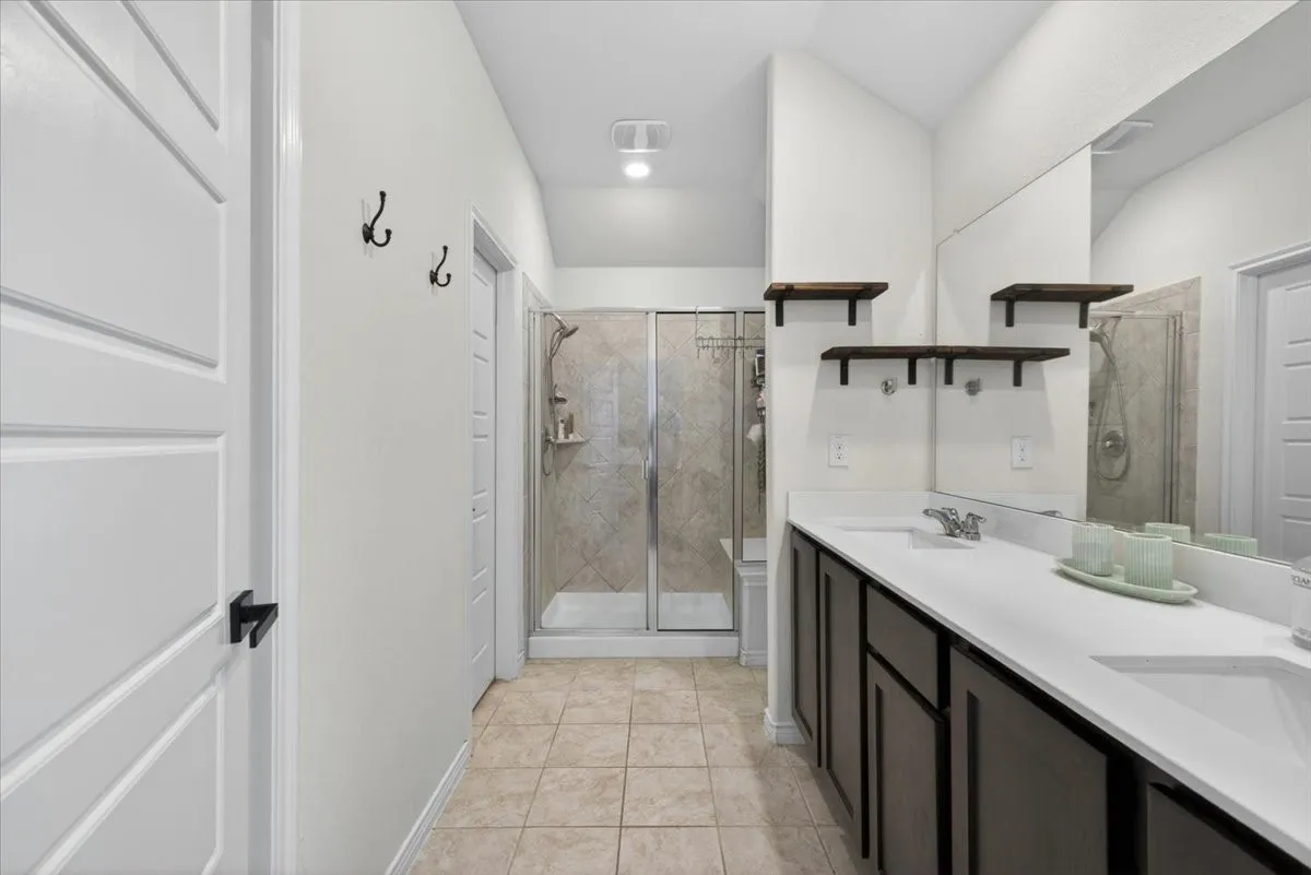 Single Family Residence For Rent in Hunt County , 146 Whitetail Way, Caddo Mills, Texas 75135, 4 Bedroom, 3 Bathroom, 2 Garage spaces, 2,081 Sqft, built in 2022, mls#21407451, Real Estate Agent in Caddo Mills, Homes For Rent in Hunt county, Homes For Rent in Caddo Mills, Realtor in Caddo Mills Texas, Real Estate Brokerage Independent Realty Texas, Luminita Cordes Realtor