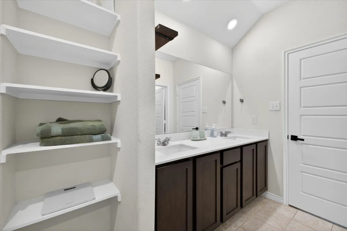Single Family Residence For Rent in Hunt County , 146 Whitetail Way, Caddo Mills, Texas 75135, 4 Bedroom, 3 Bathroom, 2 Garage spaces, 2,081 Sqft, built in 2022, mls#21407451, Real Estate Agent in Caddo Mills, Homes For Rent in Hunt county, Homes For Rent in Caddo Mills, Realtor in Caddo Mills Texas, Real Estate Brokerage Independent Realty Texas, Luminita Cordes Realtor