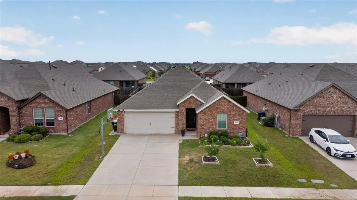 Single Family Residence For Rent in Hunt County , 146 Whitetail Way, Caddo Mills, Texas 75135, 4 Bedroom, 3 Bathroom, 2 Garage spaces, 2,081 Sqft, built in 2022, mls#21407451, Real Estate Agent in Caddo Mills, Homes For Rent in Hunt county, Homes For Rent in Caddo Mills, Realtor in Caddo Mills Texas, Real Estate Brokerage Independent Realty Texas, Luminita Cordes Realtor