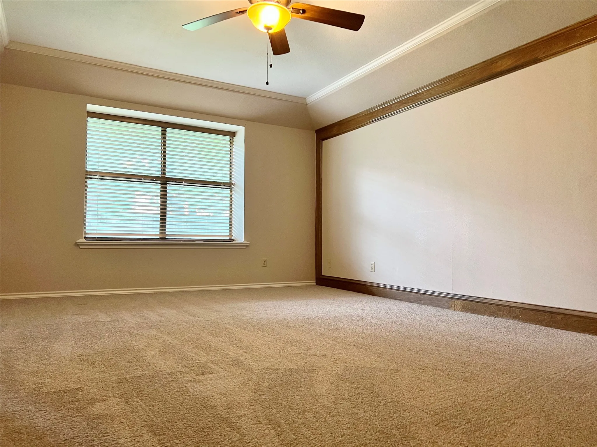 Single Family Residence For Rent in Dallas County , 932 Old Mill Circle, Irving, Texas 75061, 3 Bedroom, 2 Bathroom, 2 Garage spaces, 1,862 Sqft, built in 1983, mls#21407453, Real Estate Agent in Irving, Homes For Rent in Dallas county, Homes For Rent in Irving, Realtor in Irving Texas, Real Estate Brokerage Independent Realty Texas, Luminita Cordes Realtor