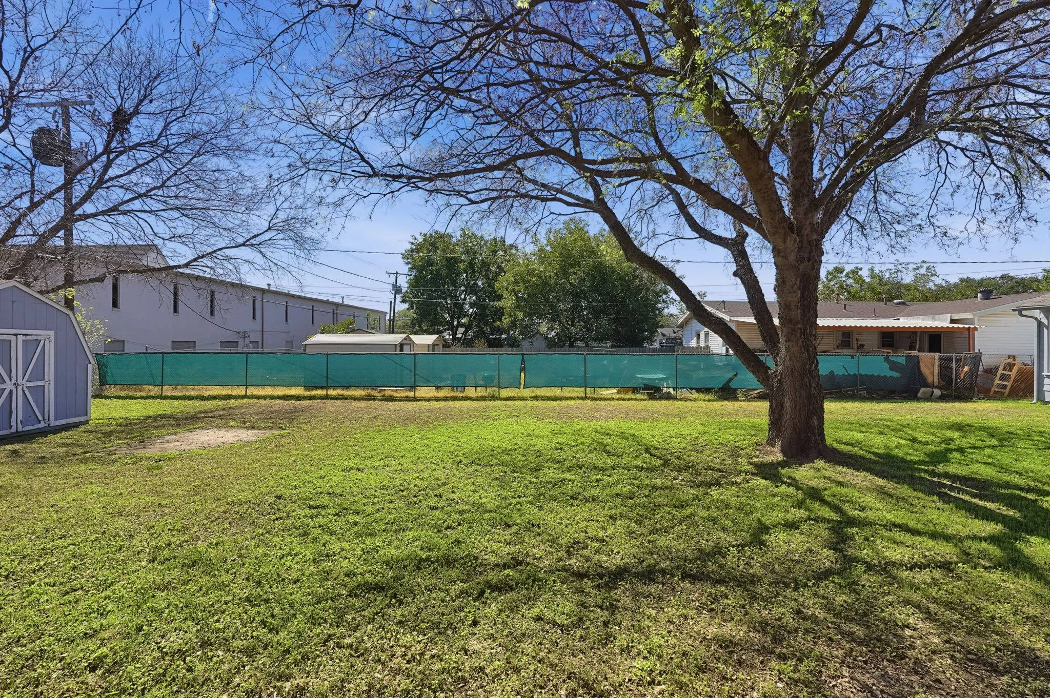 Single Family Residence For Sale in Tarrant County , 110 N Redford Lane, White Settlement, Texas 76108, 3 Bedroom, 1 Bathroom, Garage spaces, 1,040 Sqft, built in 1952, mls#21404418, Real Estate Agent in White Settlement, Homes For Sale in Tarrant county, Homes For Sale in White Settlement, Realtor in White Settlement Texas, Real Estate Brokerage Independent Realty Texas, Luminita Cordes Realtor