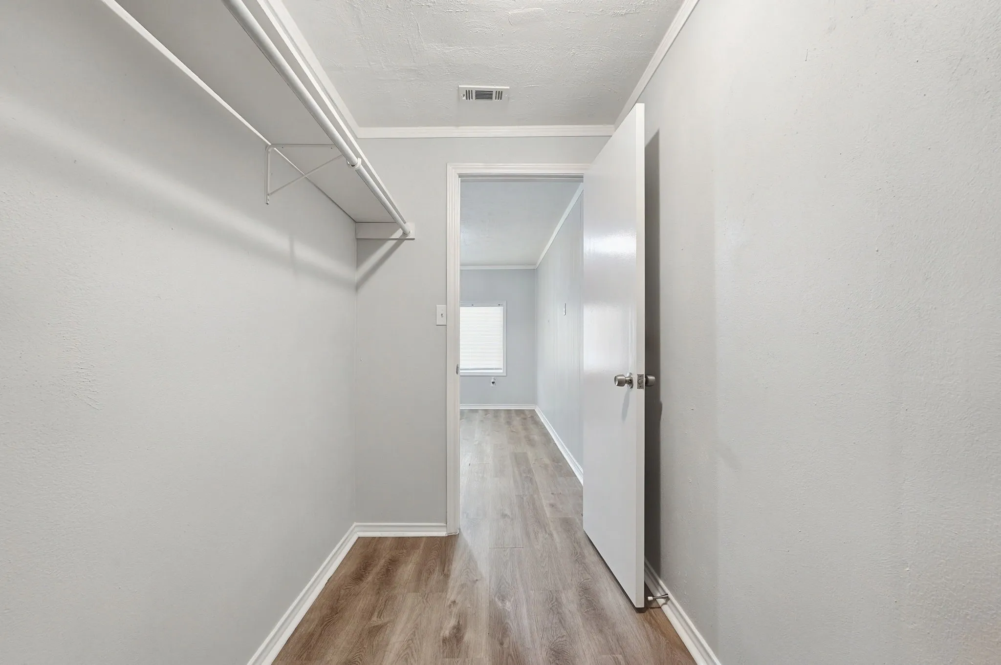 Single Family Residence For Sale in Tarrant County , 110 N Redford Lane, White Settlement, Texas 76108, 3 Bedroom, 1 Bathroom, Garage spaces, 1,040 Sqft, built in 1952, mls#21404418, Real Estate Agent in White Settlement, Homes For Sale in Tarrant county, Homes For Sale in White Settlement, Realtor in White Settlement Texas, Real Estate Brokerage Independent Realty Texas, Luminita Cordes Realtor