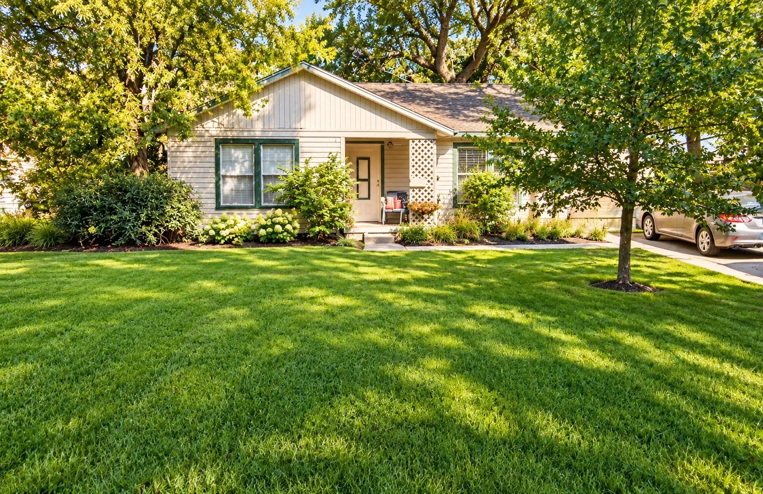 Single Family Residence For Rent in Denton County , 1025 Denton Street, Denton, Texas 76201, 3 Bedroom, 2 Bathroom, Garage spaces, 1,238 Sqft, built in 1949, mls#21407445, Real Estate Agent in Denton, Homes For Rent in Denton county, Homes For Rent in Denton, Realtor in Denton Texas, Real Estate Brokerage Independent Realty Texas, Luminita Cordes Realtor